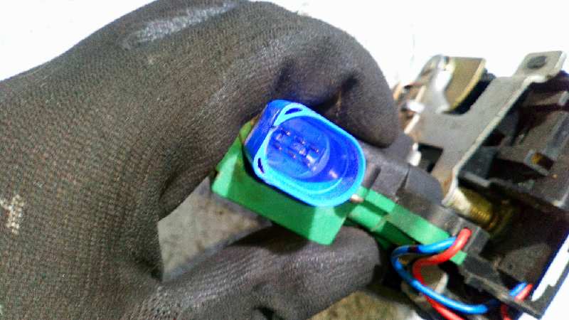 CERRADURA PUERTA DELANTERA IZQUIERDA VOLKSWAGEN POLO (9N1) - vista 5