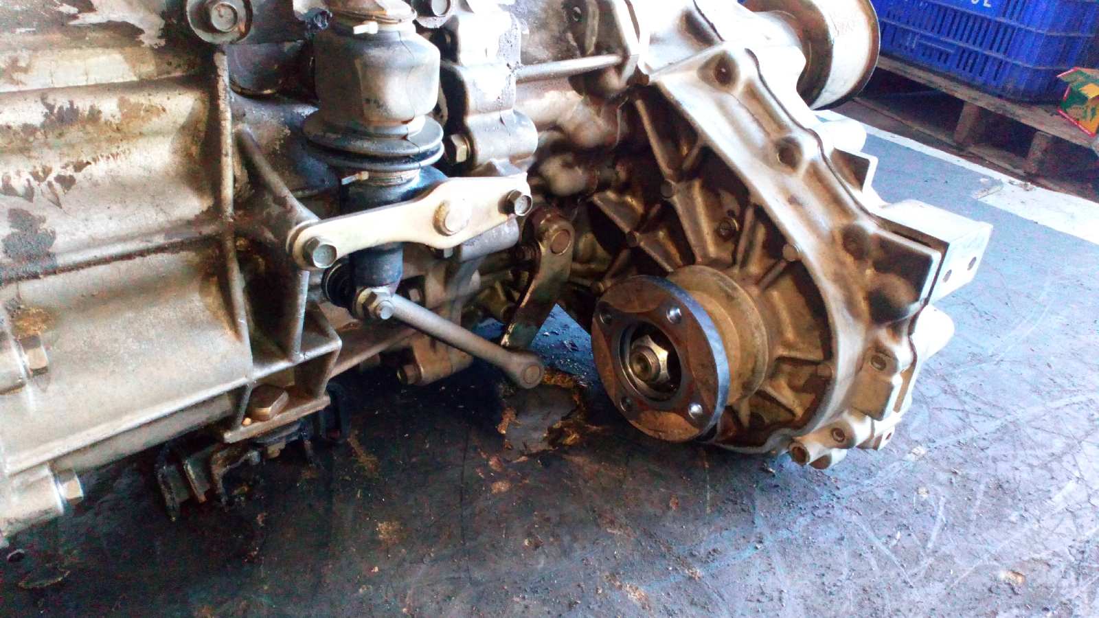 CAJA CAMBIOS NISSAN PICK-UP (D22) - vista 5