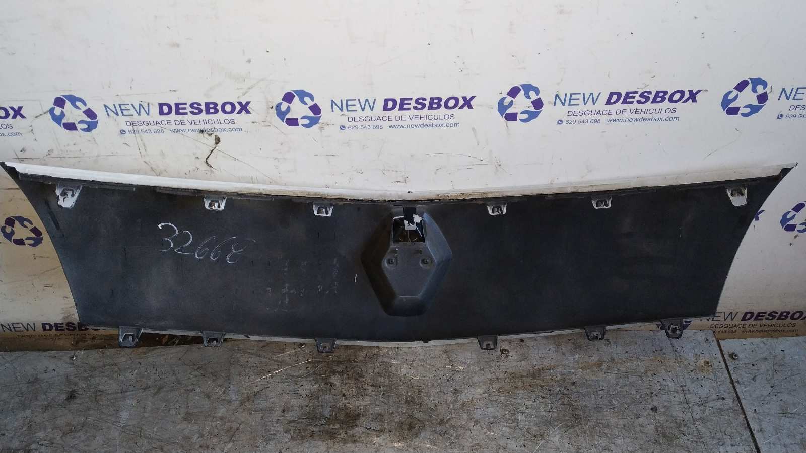 REJILLA DELANTERA RENAULT KANGOO - vista 3