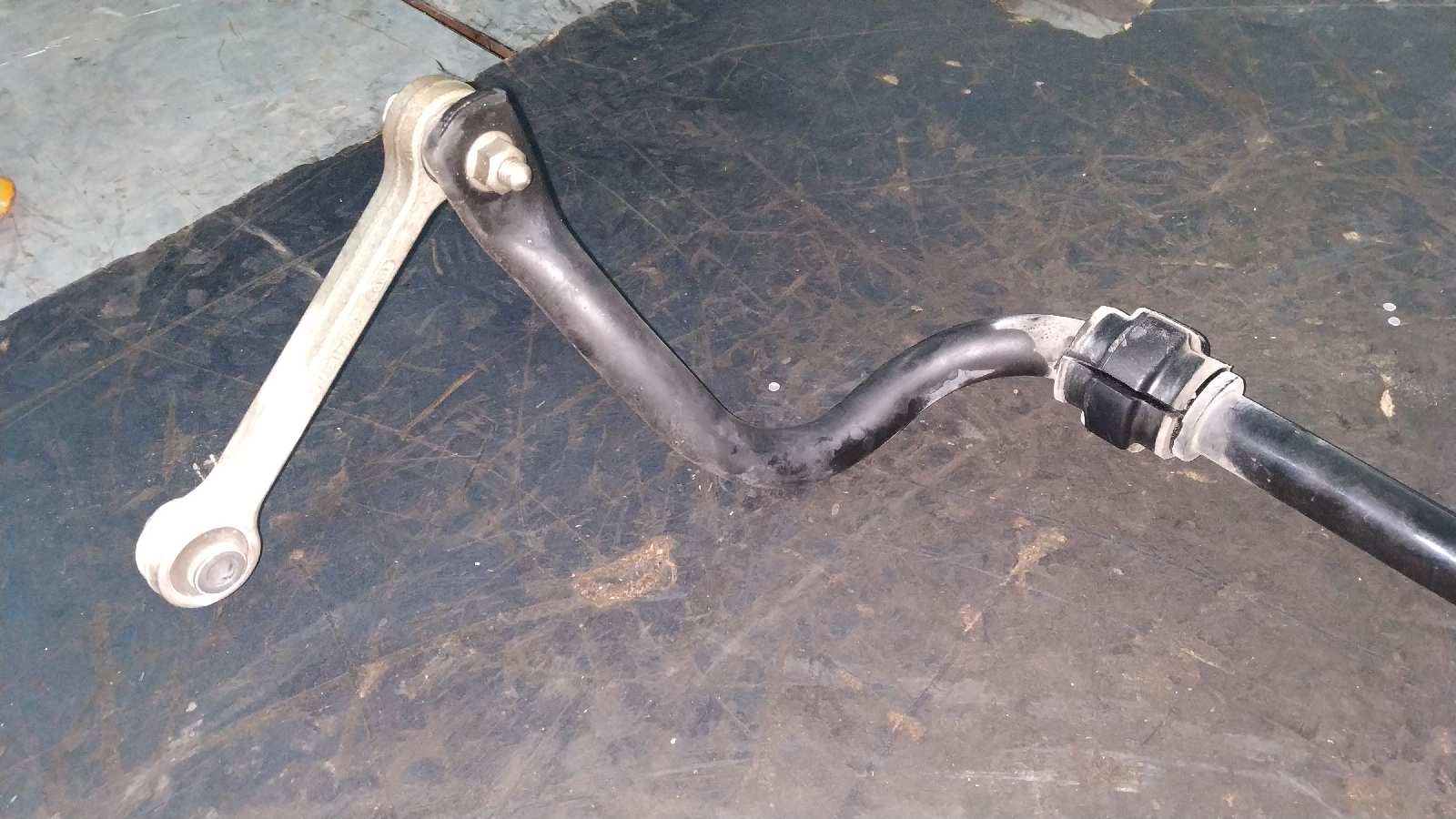 BARRA ESTABILIZADORA DELANTERA AUDI A4 BER. (B8) - vista 2