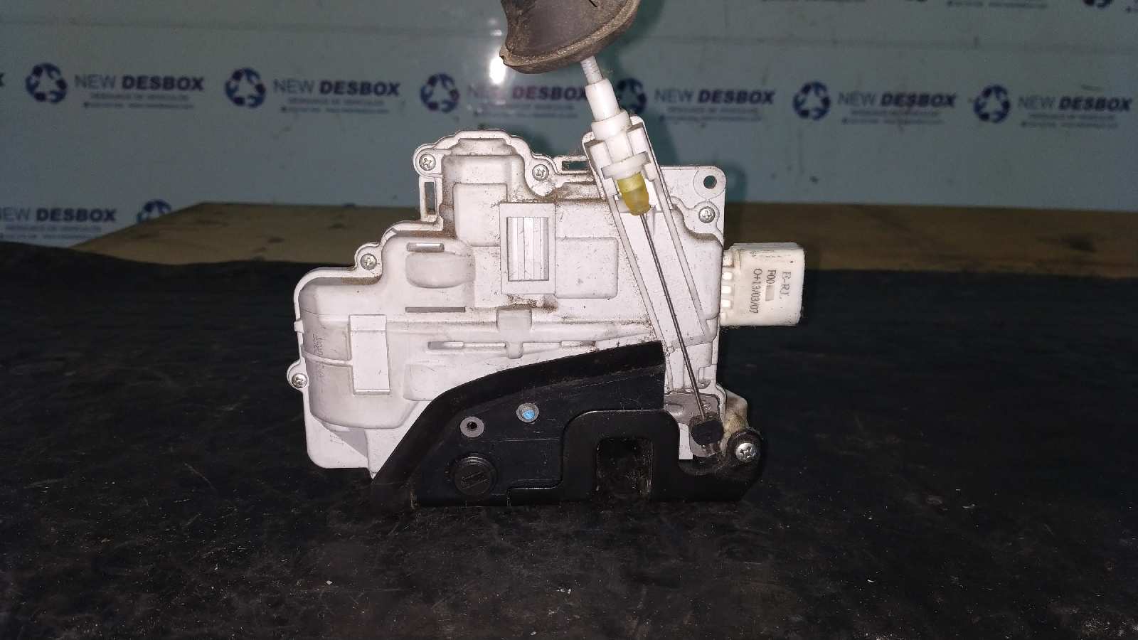 CERRADURA PUERTA TRASERA IZQUIERDA AUDI A4 BERLINA (8E) - vista 4