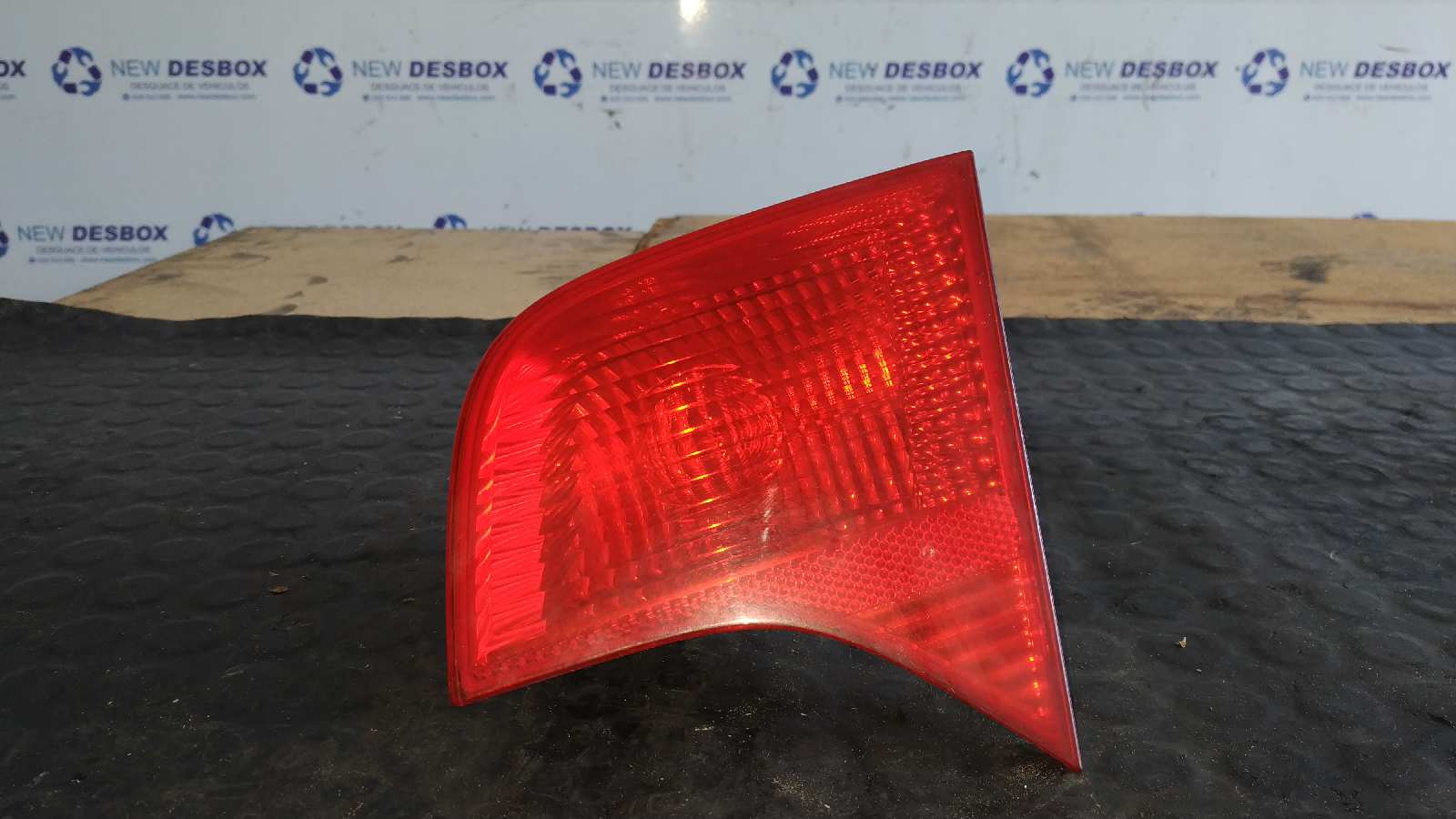 PILOTO PORTON DERECHO AUDI A4 BERLINA (8E)