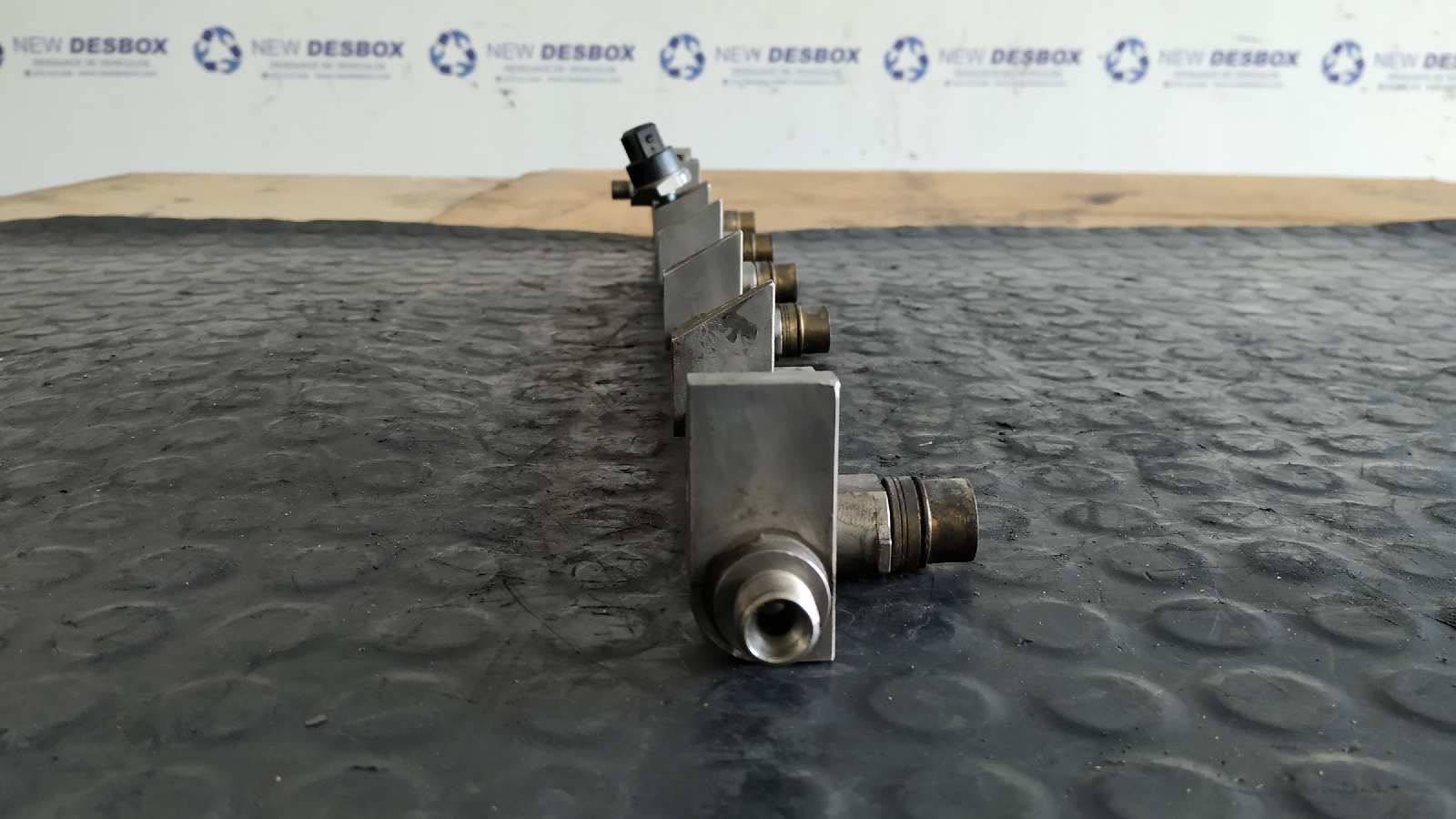 RAMPA INYECTORA BMW SERIE 7 (E65/E66) - vista 2