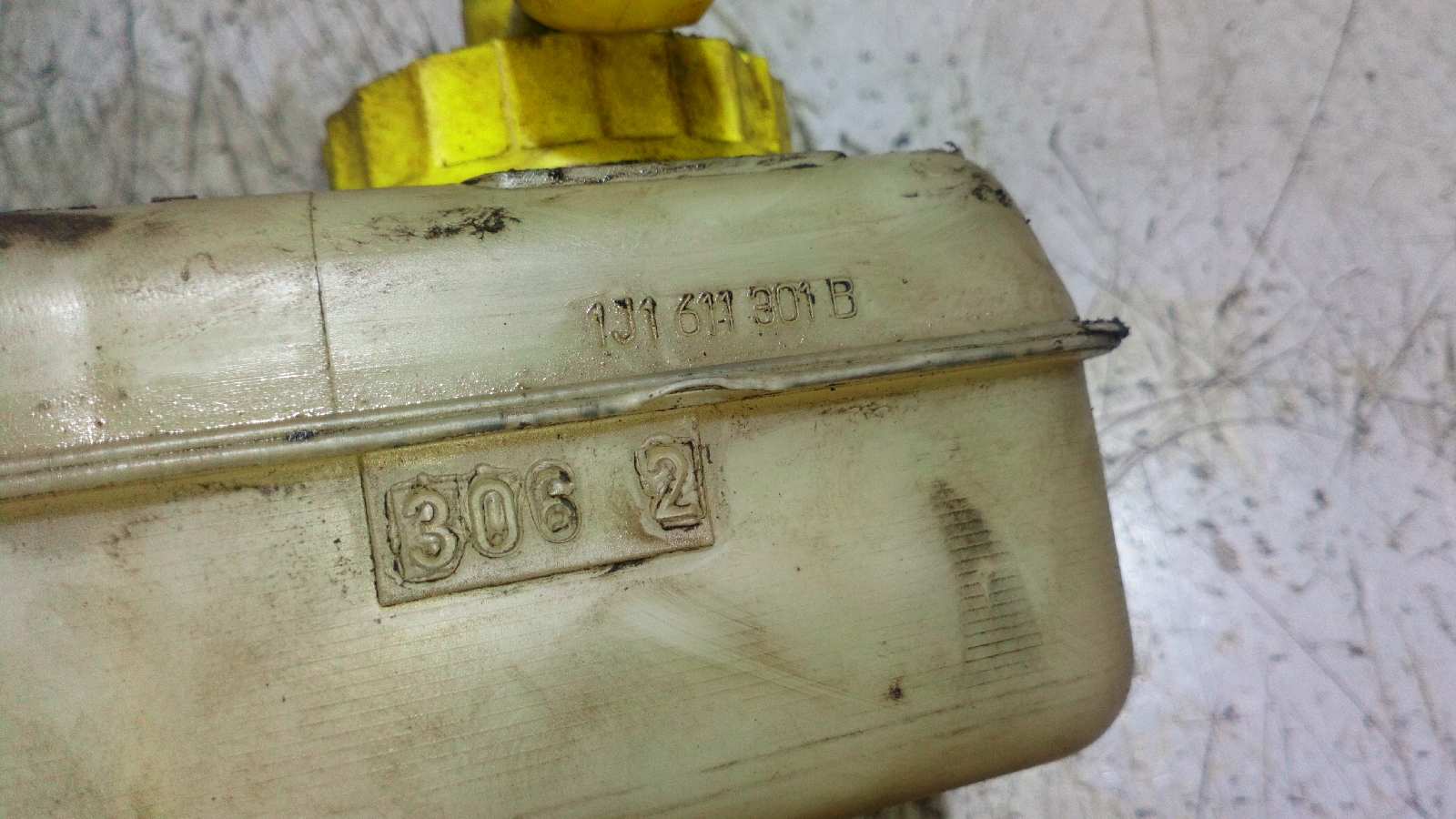 BOMBA FRENO VOLKSWAGEN GOLF IV BERLINA (1J1) - vista 2