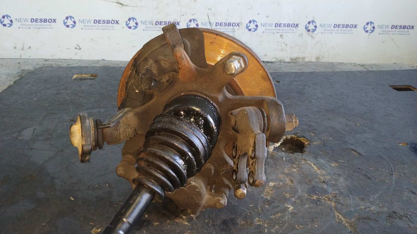 MANGUETA DELANTERA IZQUIERDA NISSAN TERRANO/TERRANO.II (R20)