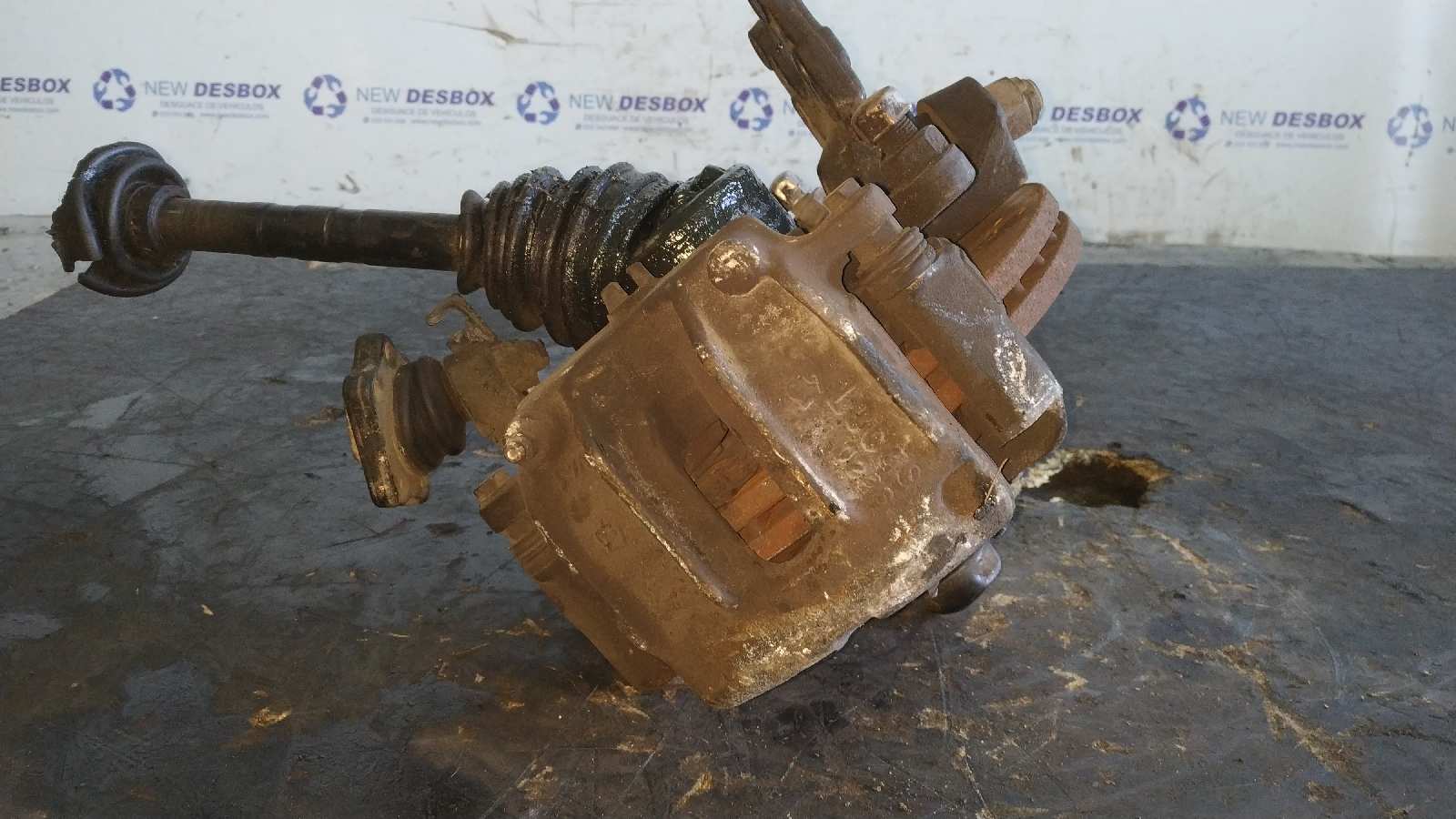 MANGUETA DELANTERA IZQUIERDA NISSAN TERRANO/TERRANO.II (R20) - vista 4