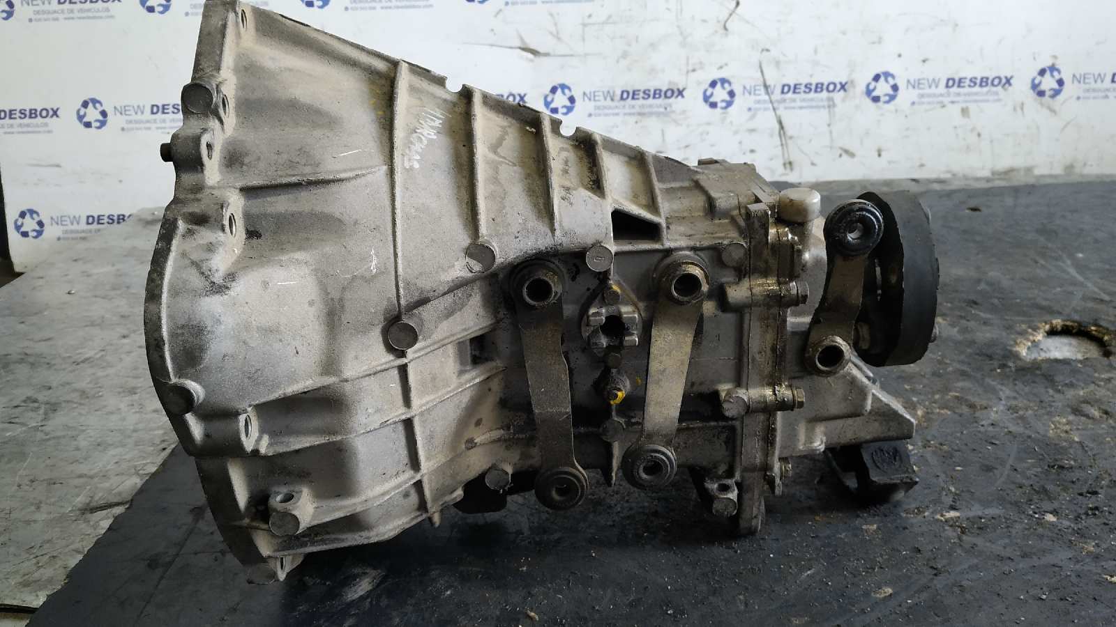 CAJA CAMBIOS MERCEDES-BENZ CLASE E (W123) - vista 3