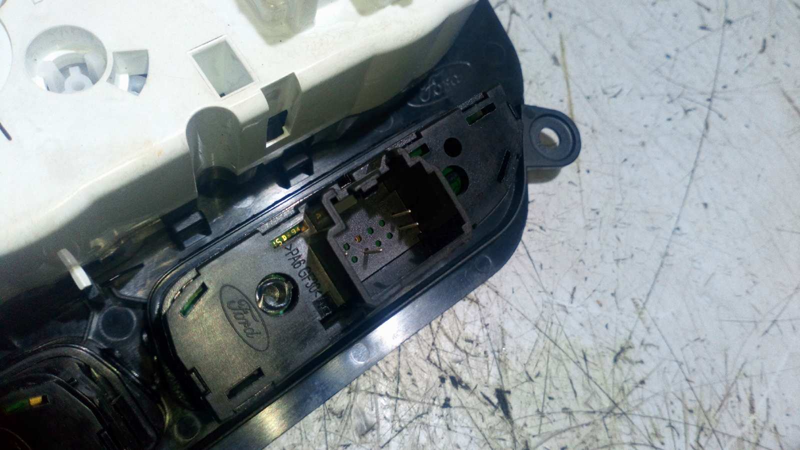 MANDO CALEFACCION / AIRE ACONDICIONADO FORD TRANSIT CONNECT - vista 3