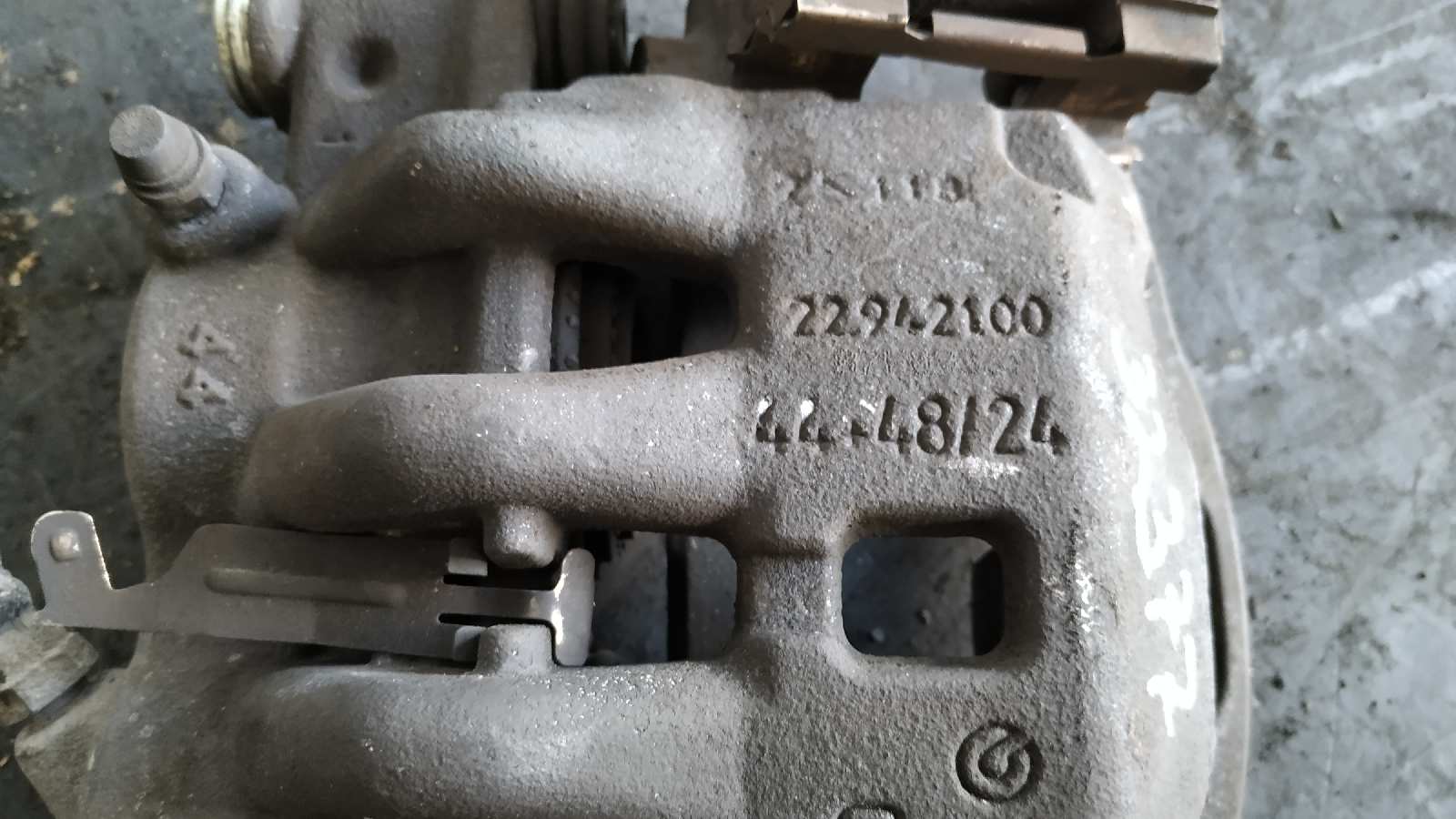 PINZA DE FRENO DELANTERA IZQUIERDA CITROEN JUMPER CAJA ABIERTA (06.2006 =>) - vista 3