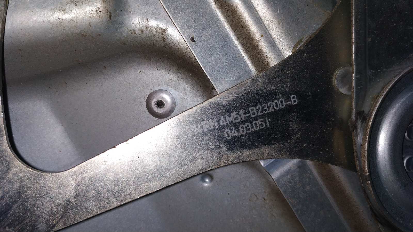 ELEVALUNAS DELANTERO DERECHO FORD FOCUS BERLINA (CAP) - vista 3