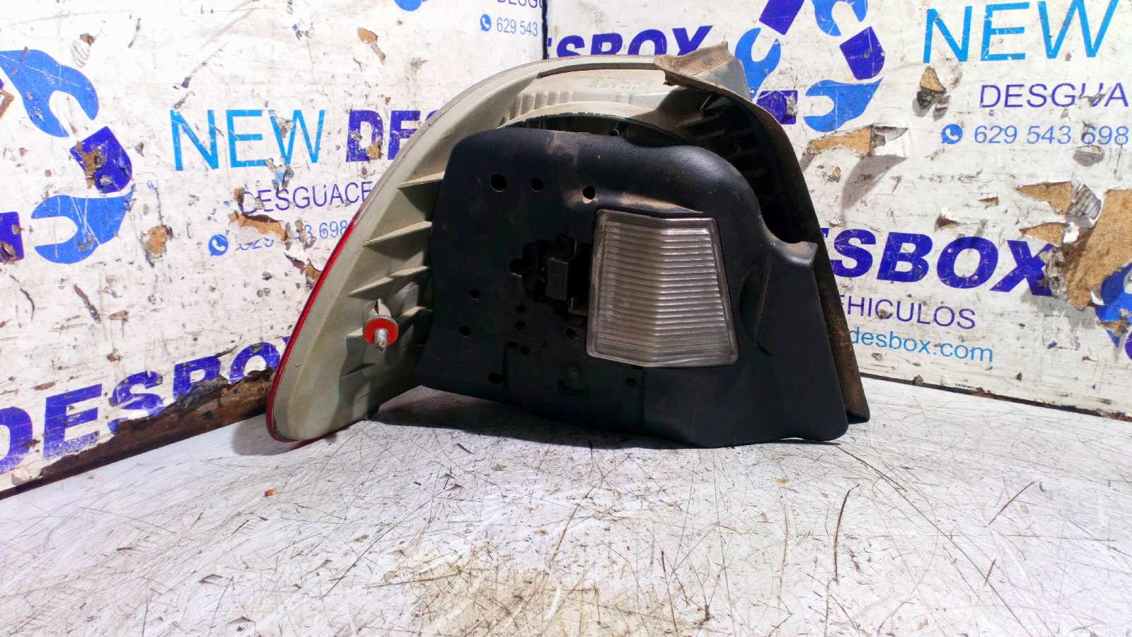 PILOTO TRASERO DERECHO BMW SERIE 3 BERLINA (E46) - vista 2