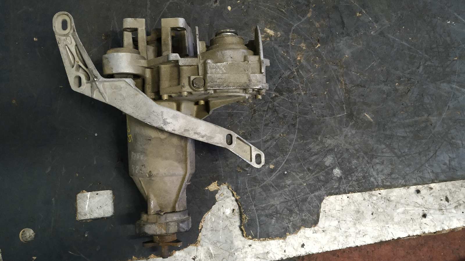 CAJA TRANSFER BMW SERIE 3 BERLINA (E36) - vista 3