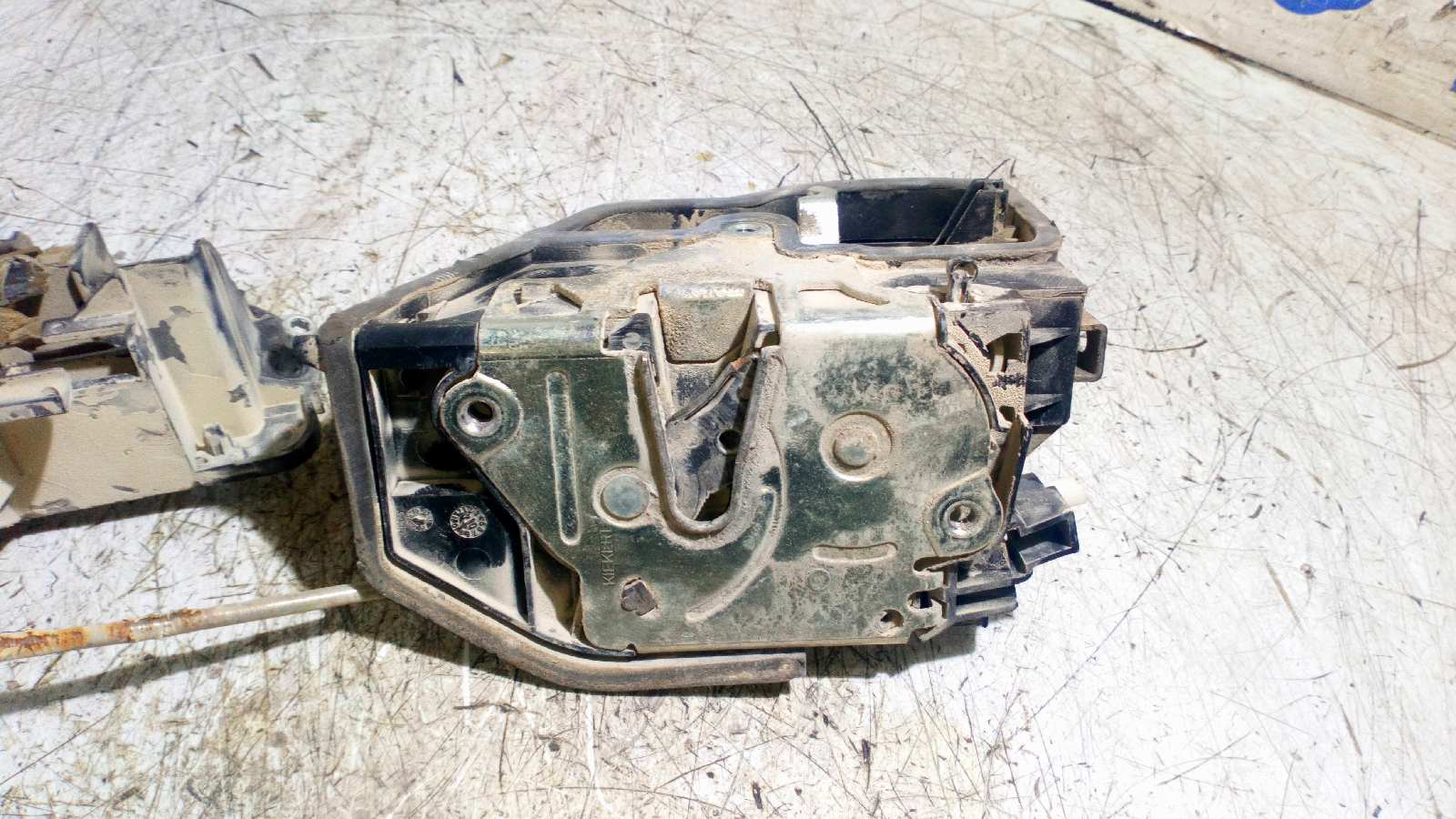 CERRADURA PUERTA TRASERA IZQUIERDA BMW SERIE 1 BERLINA (E81/E87) - vista 5