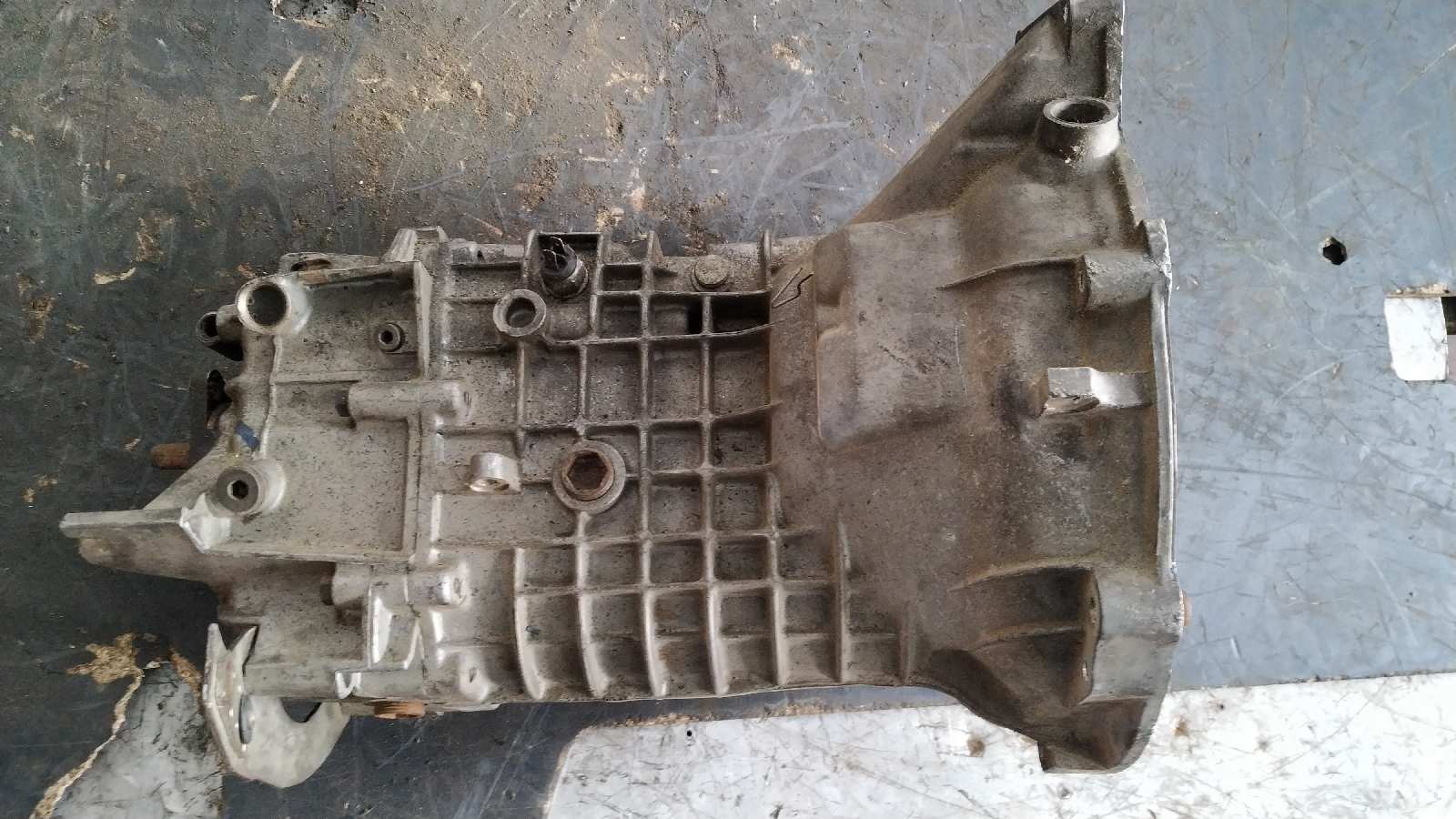 CAJA CAMBIOS BMW SERIE 3 BERLINA (E30) - vista 3