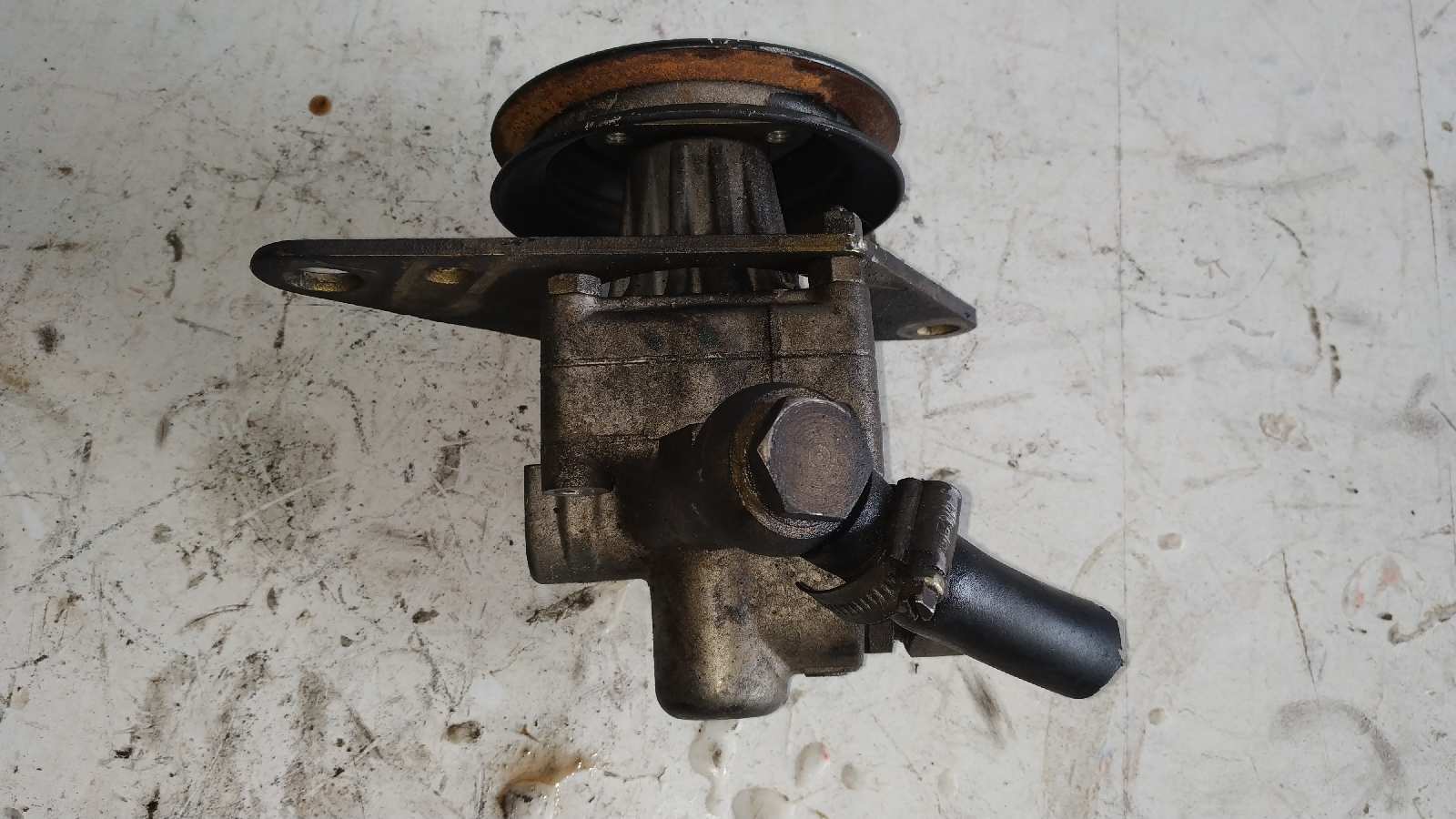 BOMBA DIRECCION MERCEDES-BENZ MB SERIE:100 D CAJA ABIERTA (W631) - vista 3