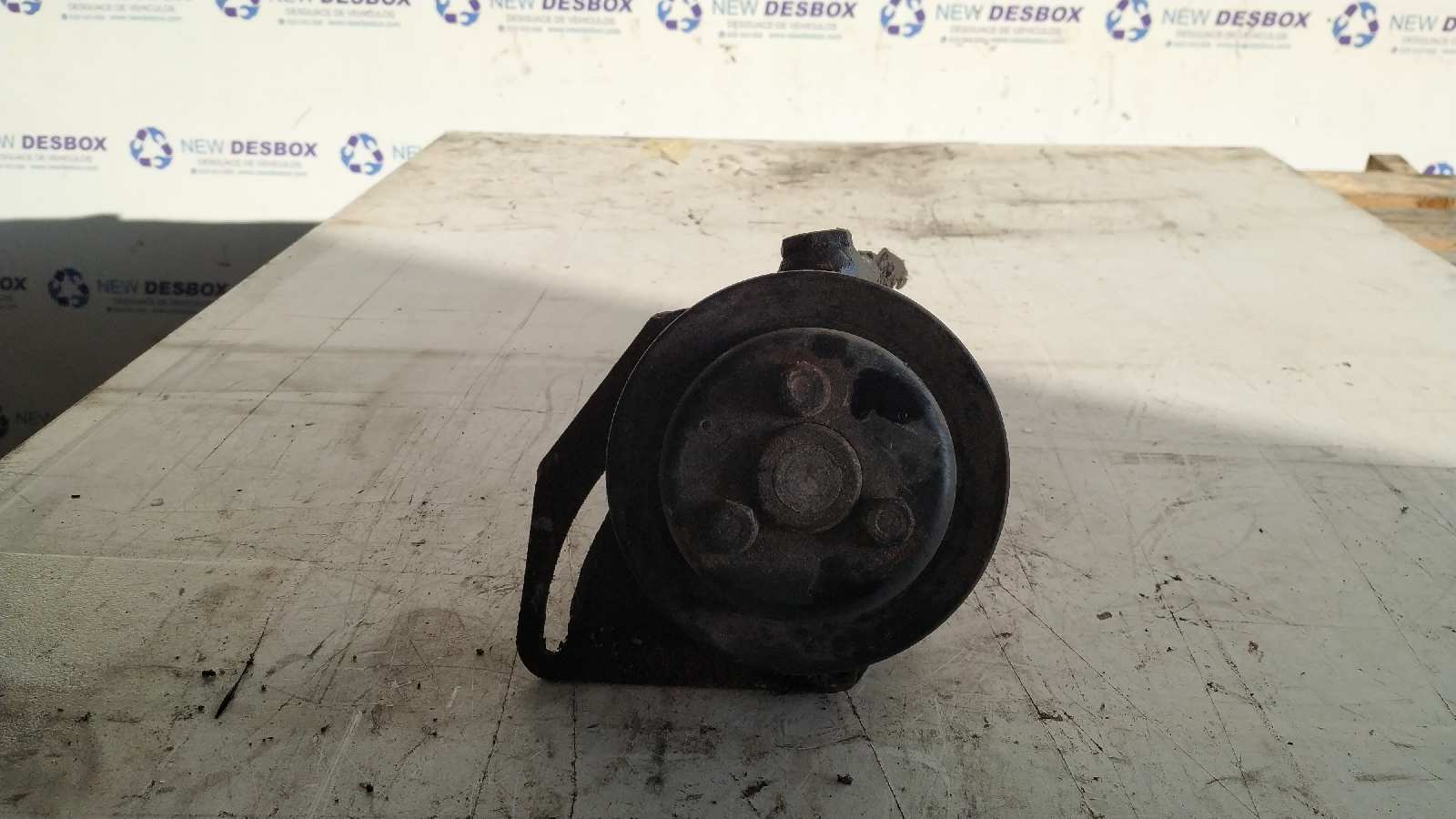 BOMBA DIRECCION NISSAN TRADE