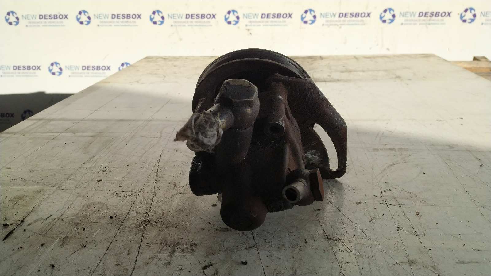 BOMBA DIRECCION NISSAN TRADE - vista 4