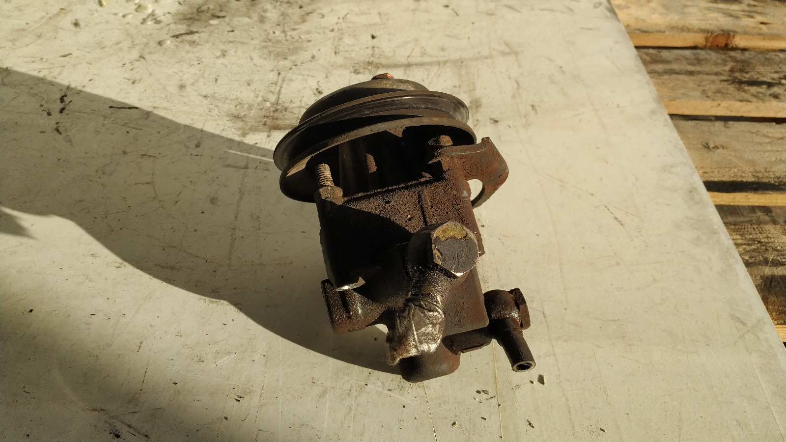 BOMBA DIRECCION NISSAN TRADE - vista 2