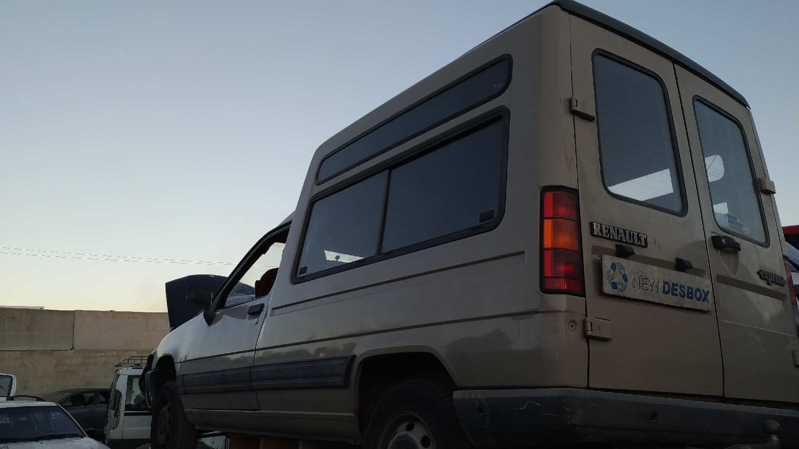 PILOTO TRASERO DERECHO RENAULT RAPID/EXPRESS (F40) - vista 5