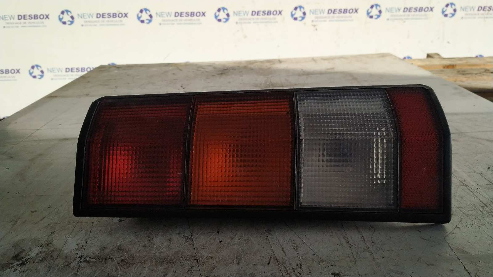 PILOTO TRASERO DERECHO RENAULT RAPID/EXPRESS (F40)