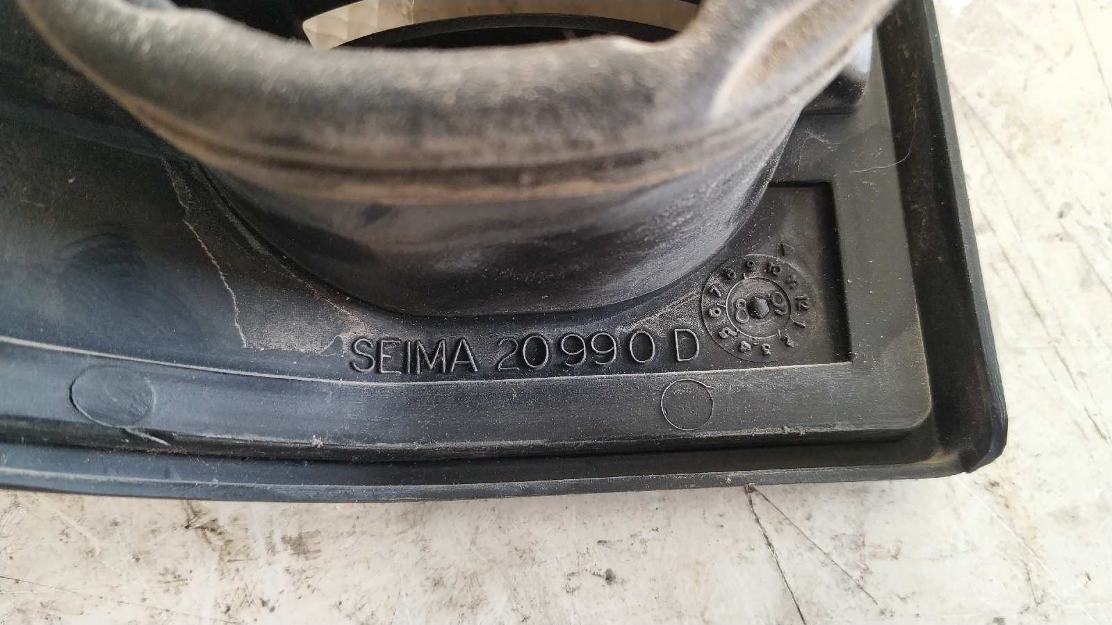 PILOTO TRASERO DERECHO RENAULT RAPID/EXPRESS (F40) - vista 4