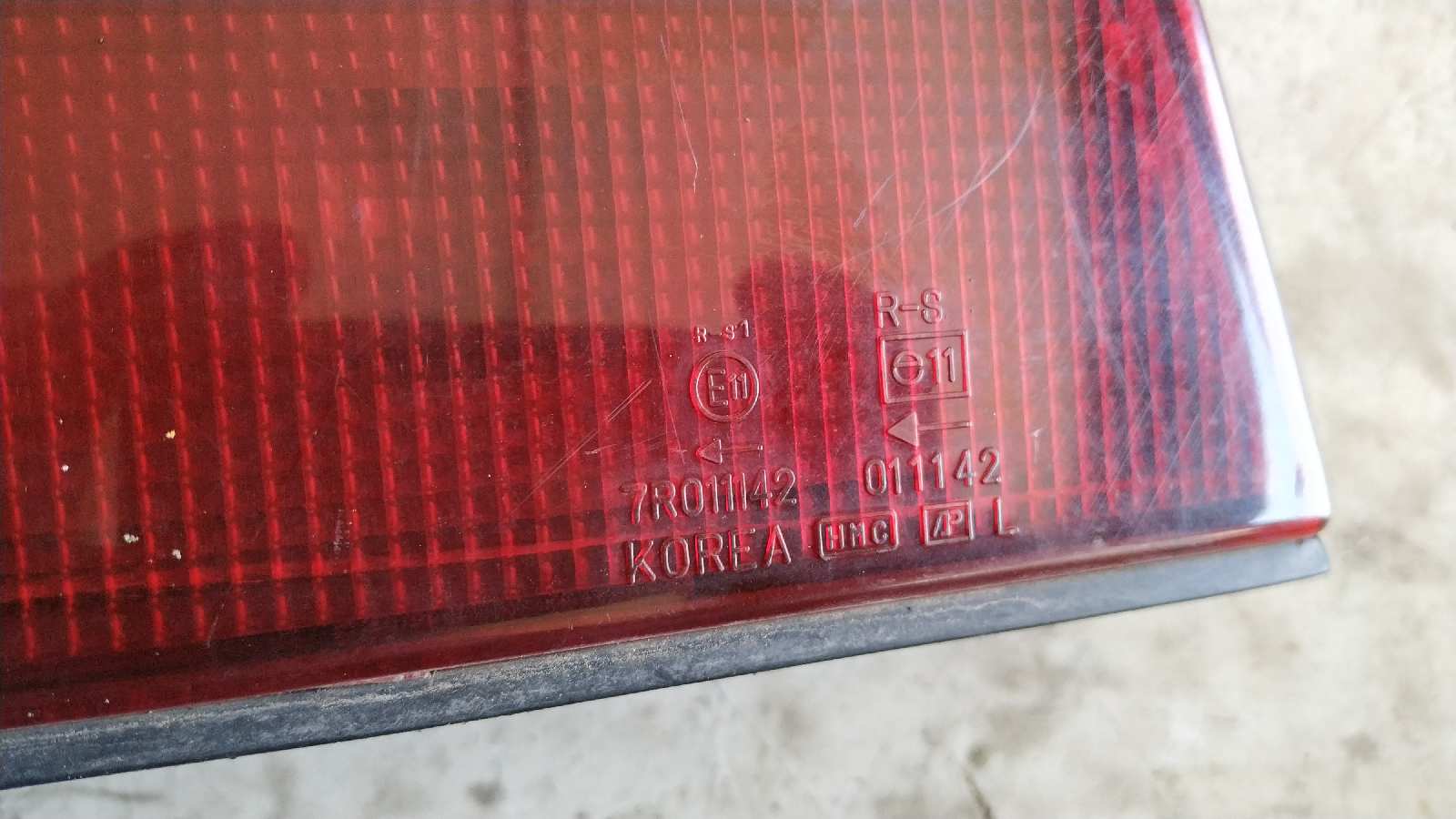 PILOTO TRASERO IZQUIERDO HYUNDAI PONY (X2) - vista 2