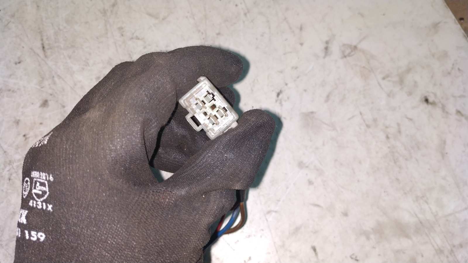 MANDO LIMPIA LAND ROVER DEFENDER (LD) - vista 6