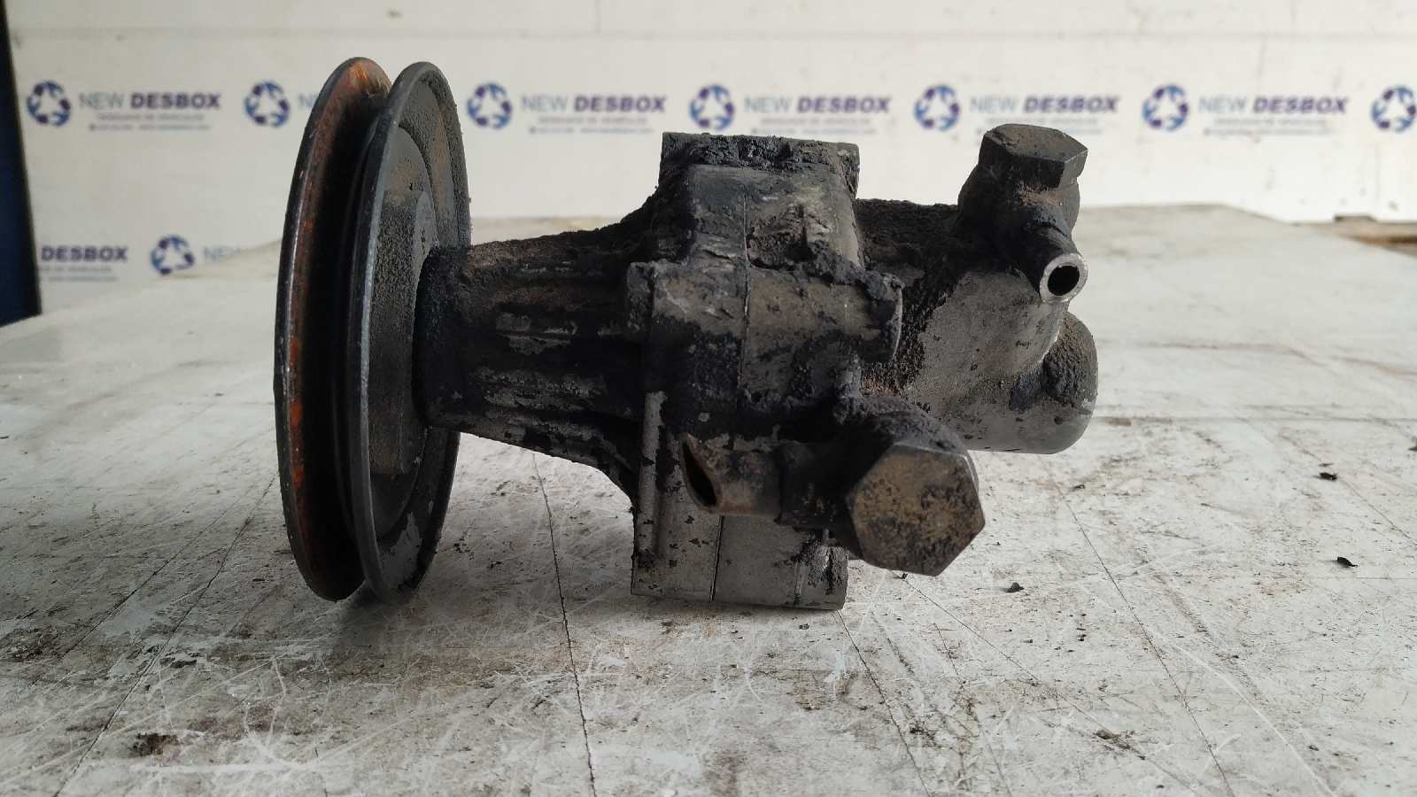 BOMBA DIRECCION BMW SERIE 7 (E32) - vista 2