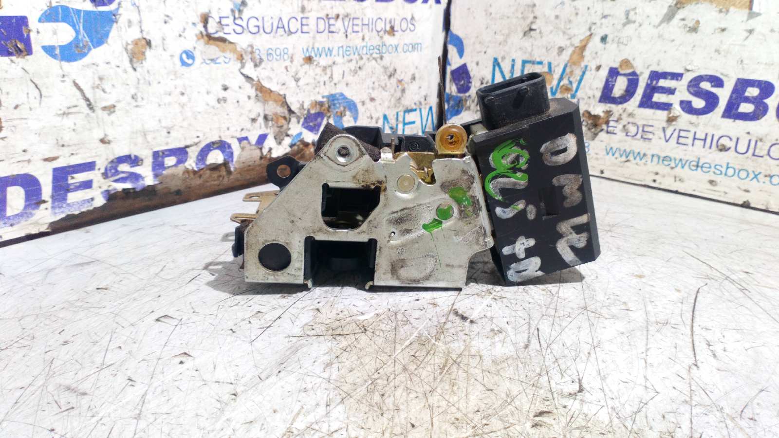 CERRADURA PUERTA DELANTERA DERECHA BMW SERIE 3 COMPACTO (E36) - vista 5