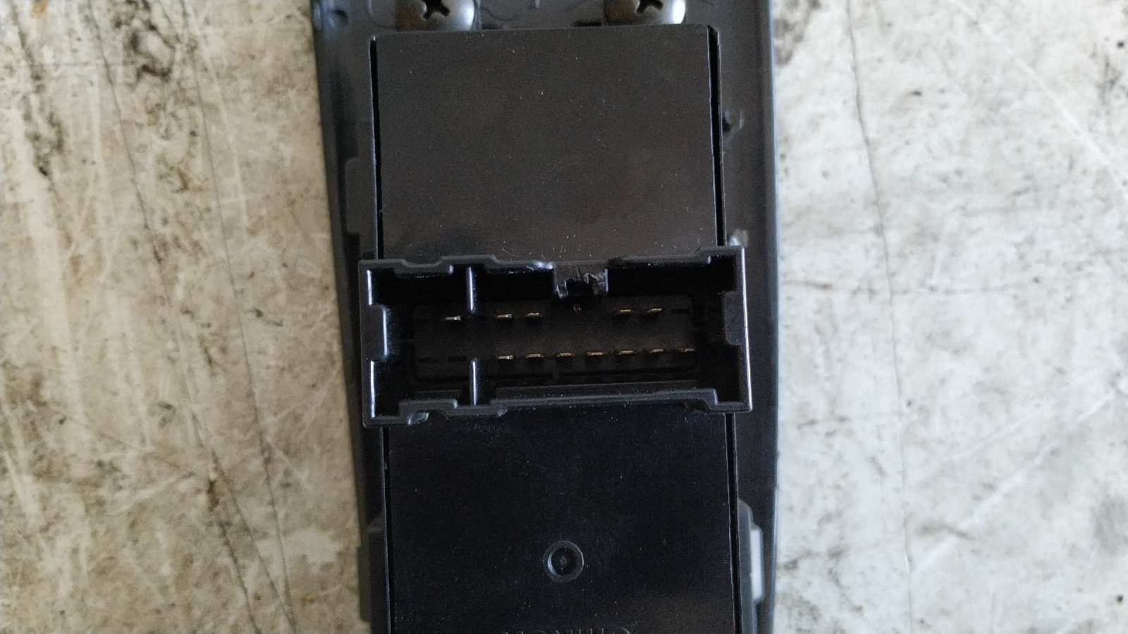 MANDO ELEVALUNAS DELANTERO IZQUIERDO NISSAN PRIMERA BERLINA (P12) - vista 4