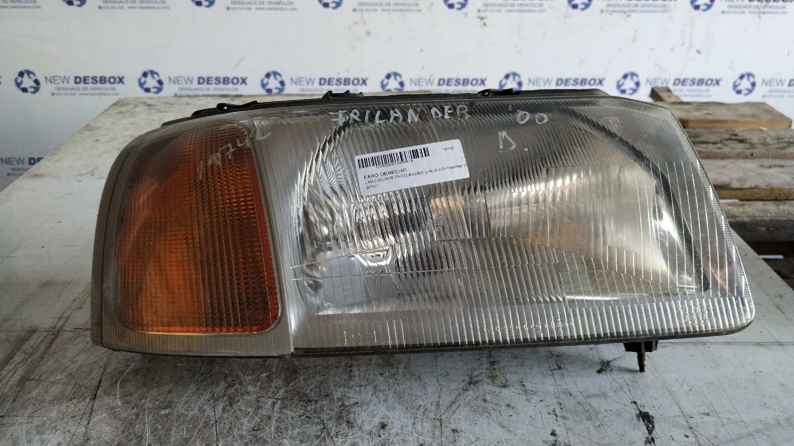 FARO DERECHO LAND ROVER FREELANDER (LN)