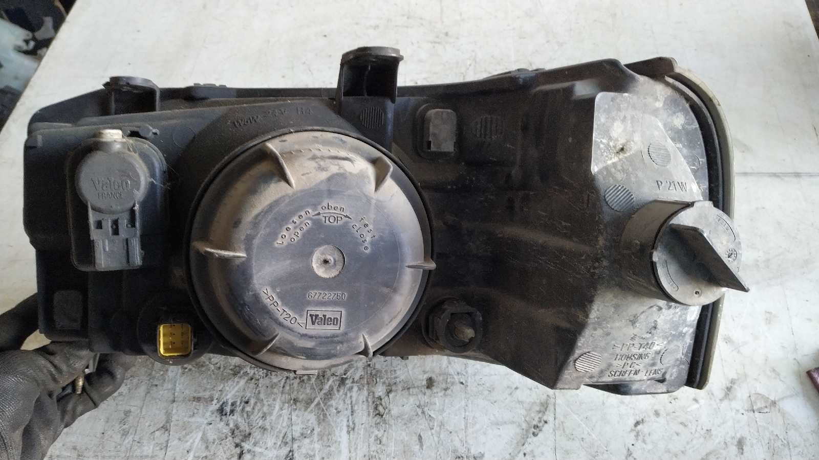 FARO DERECHO LAND ROVER FREELANDER (LN) - vista 10