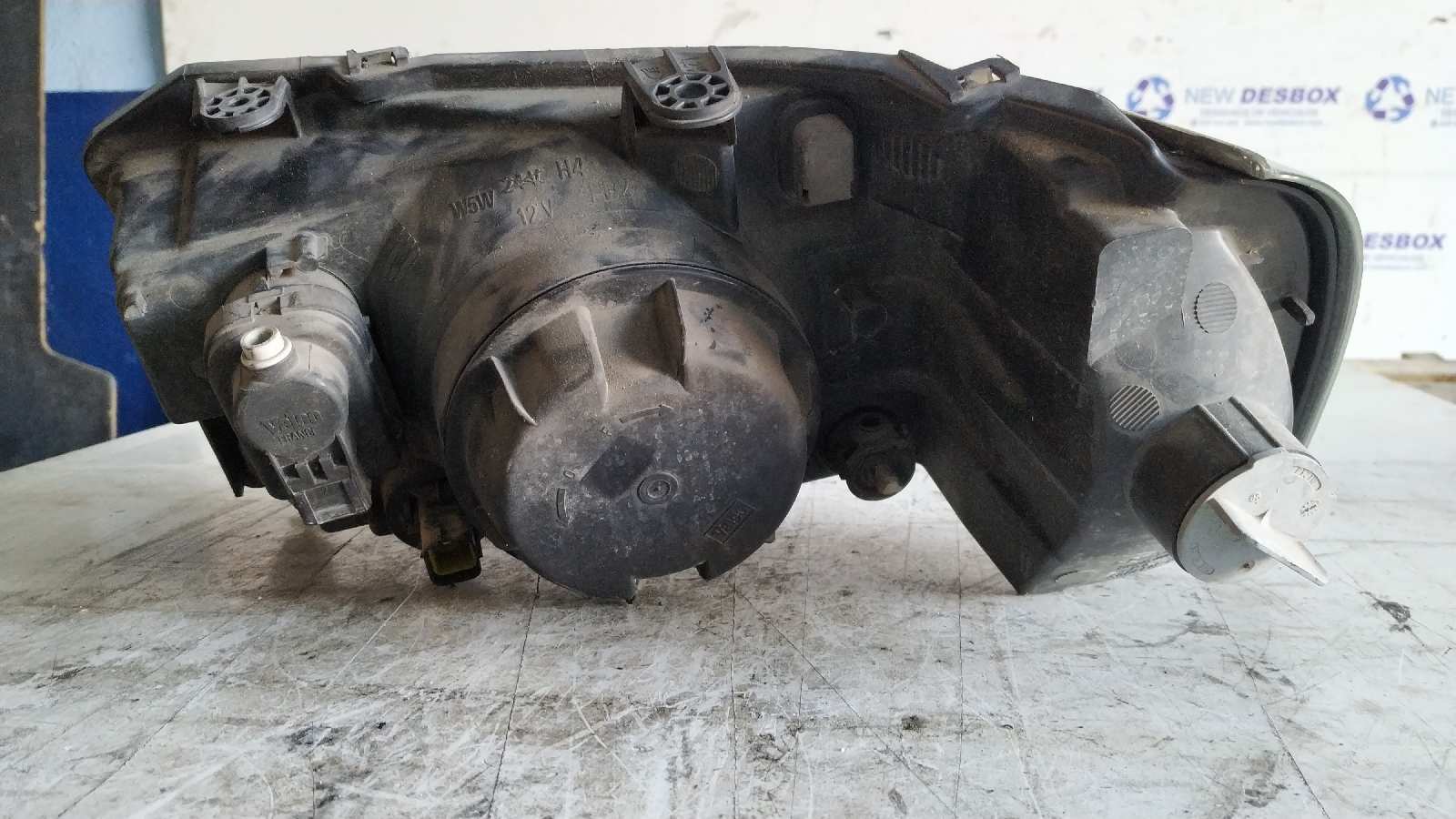 FARO DERECHO LAND ROVER FREELANDER (LN) - vista 3