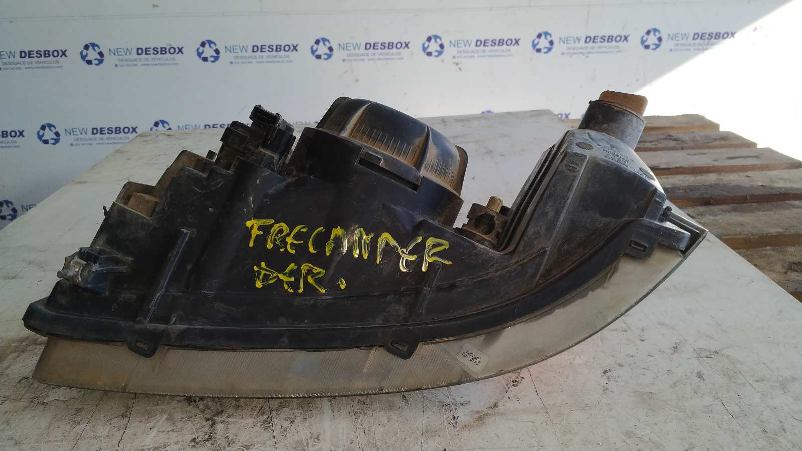 FARO DERECHO LAND ROVER FREELANDER (LN) - vista 3