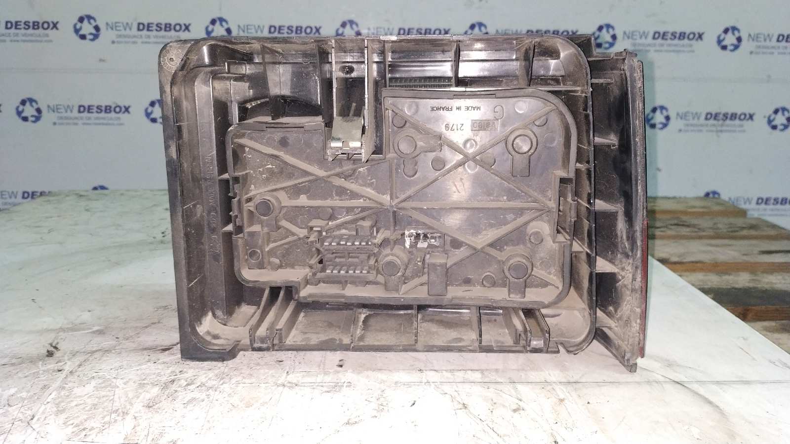 PILOTO TRASERO IZQUIERDO CITROEN BX BERLINA 1.9 CAT (DFW) - vista 3