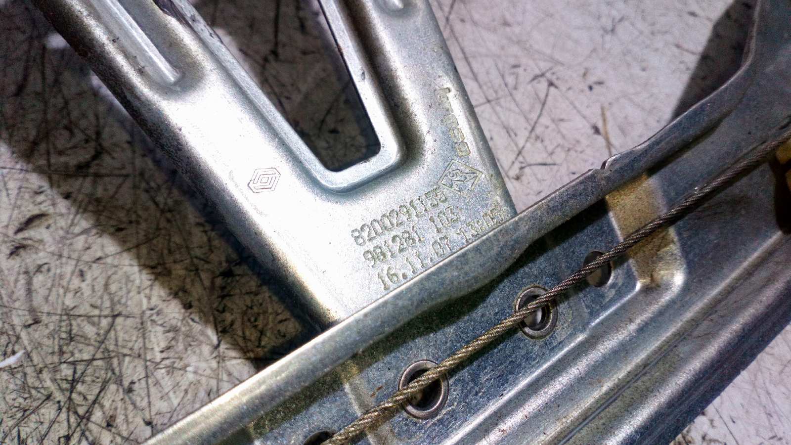 ELEVALUNAS TRASERO DERECHO RENAULT CLIO III - vista 3