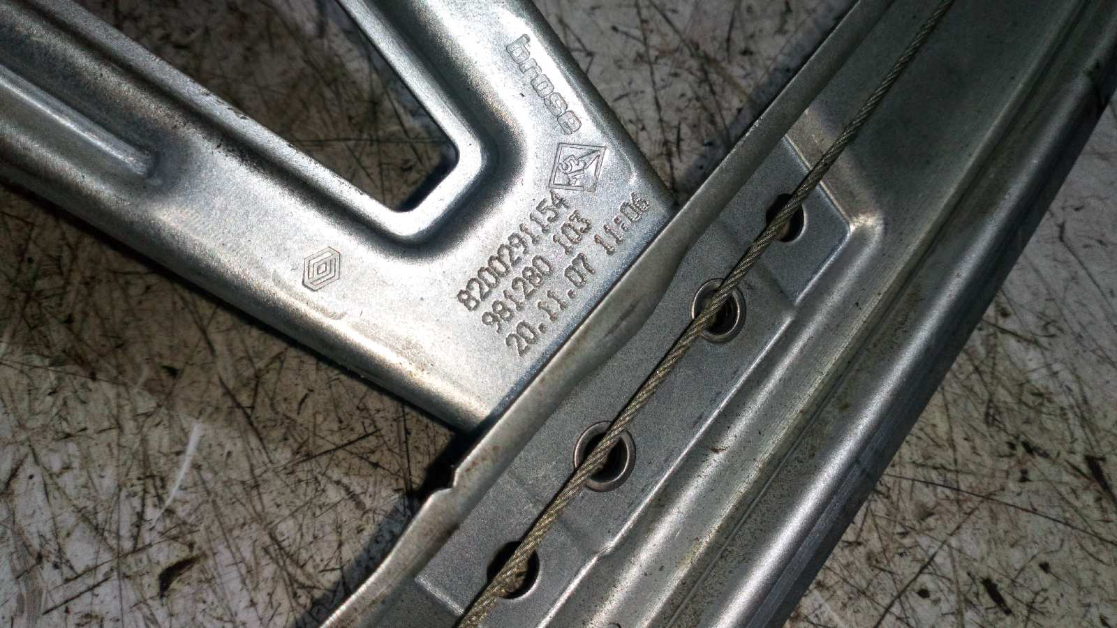 ELEVALUNAS TRASERO IZQUIERDO RENAULT CLIO III - vista 2