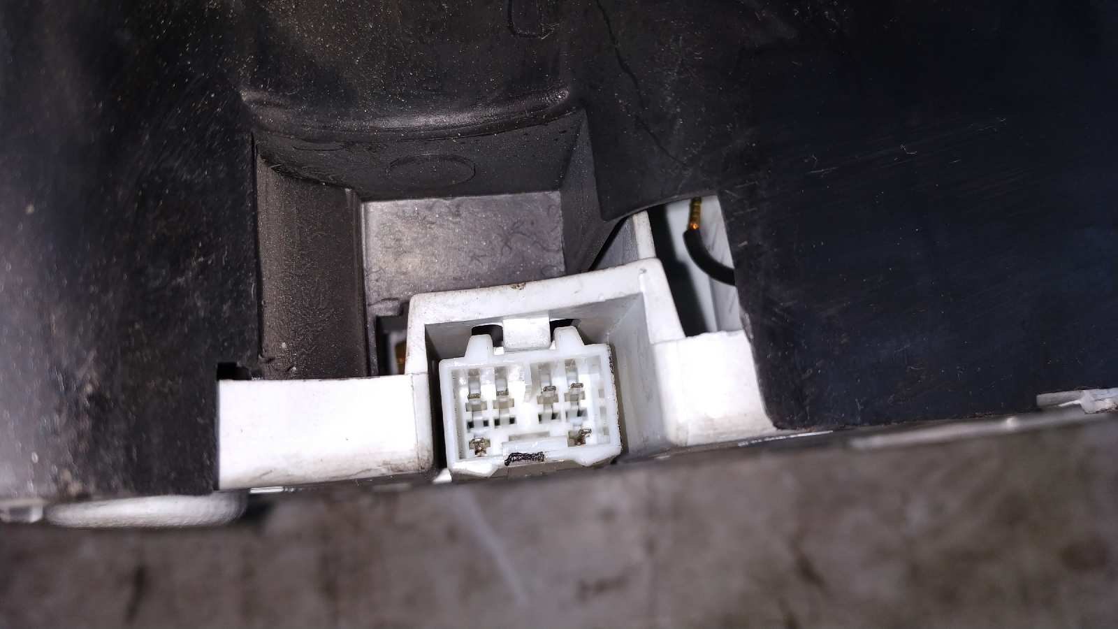 PILOTO TRASERO IZQUIERDO NISSAN SUNNY BERLINA (N13) - vista 4