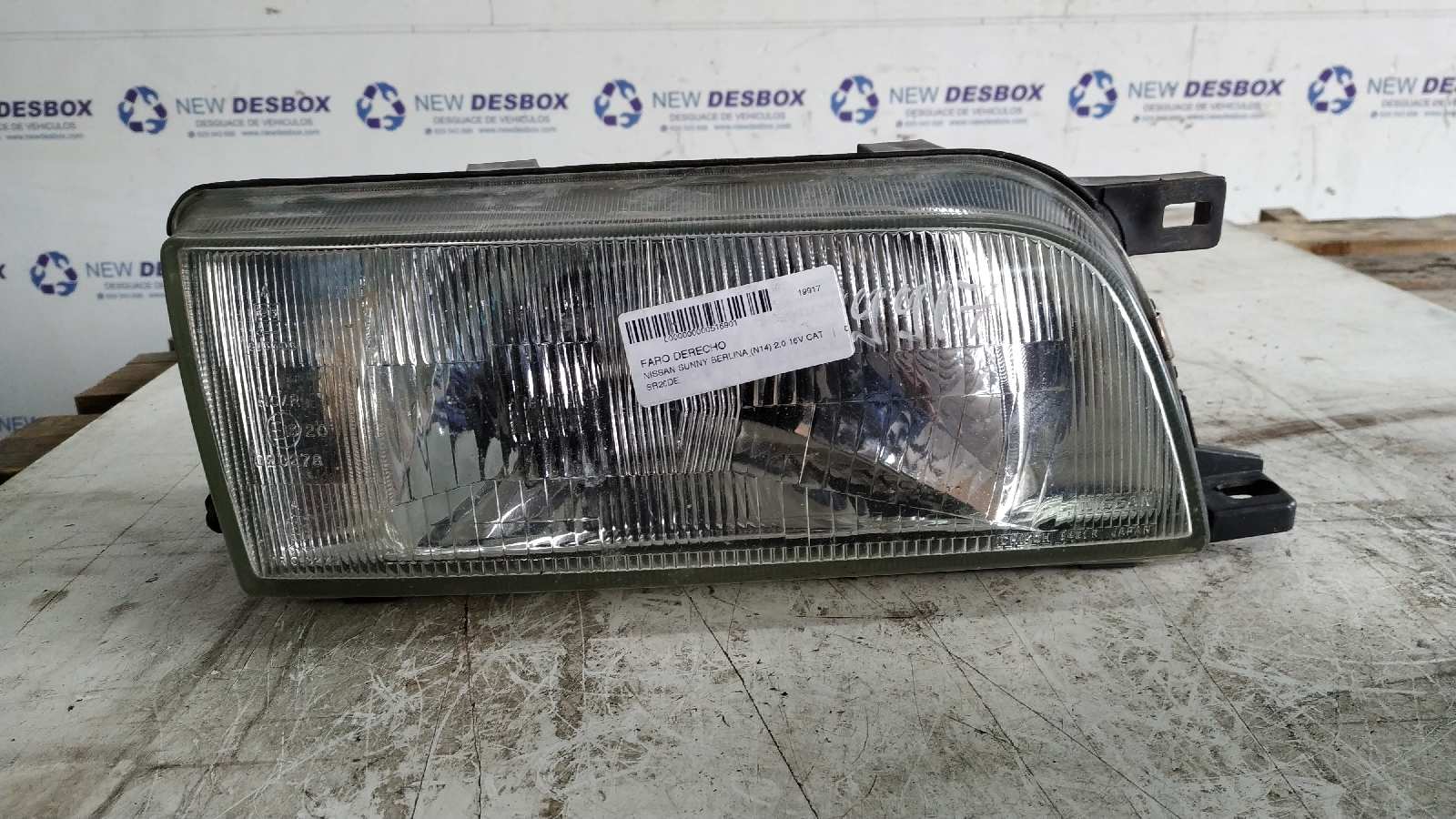 FARO DERECHO NISSAN SUNNY BERLINA (N14)