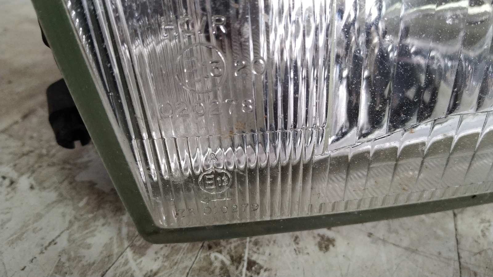 FARO DERECHO NISSAN SUNNY BERLINA (N14) - vista 7