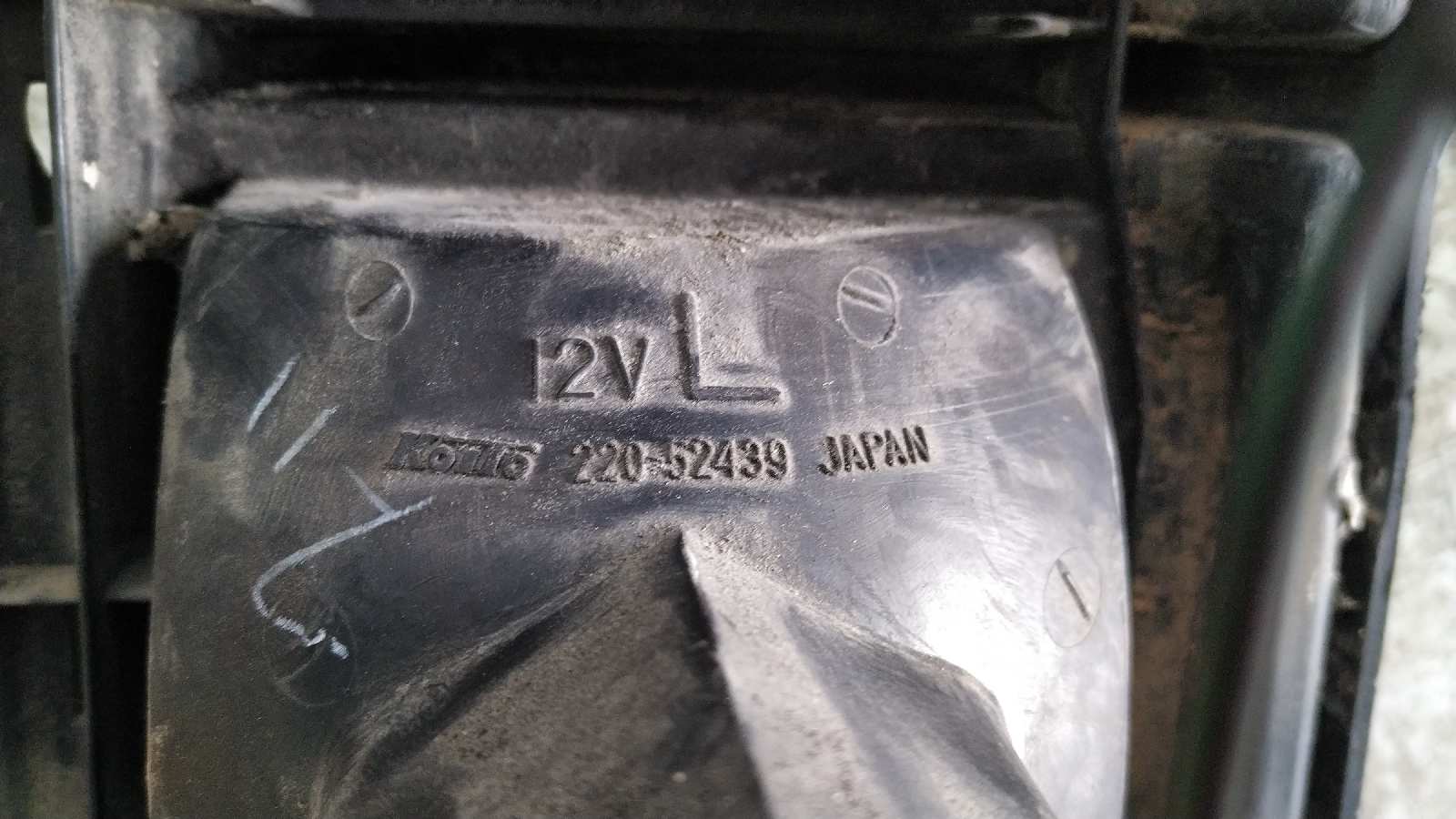 PILOTO TRASERO IZQUIERDO NISSAN VANETTE (C 220) - vista 2