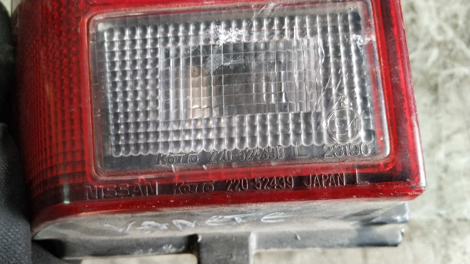 PILOTO TRASERO IZQUIERDO NISSAN VANETTE (C 220) - vista 7