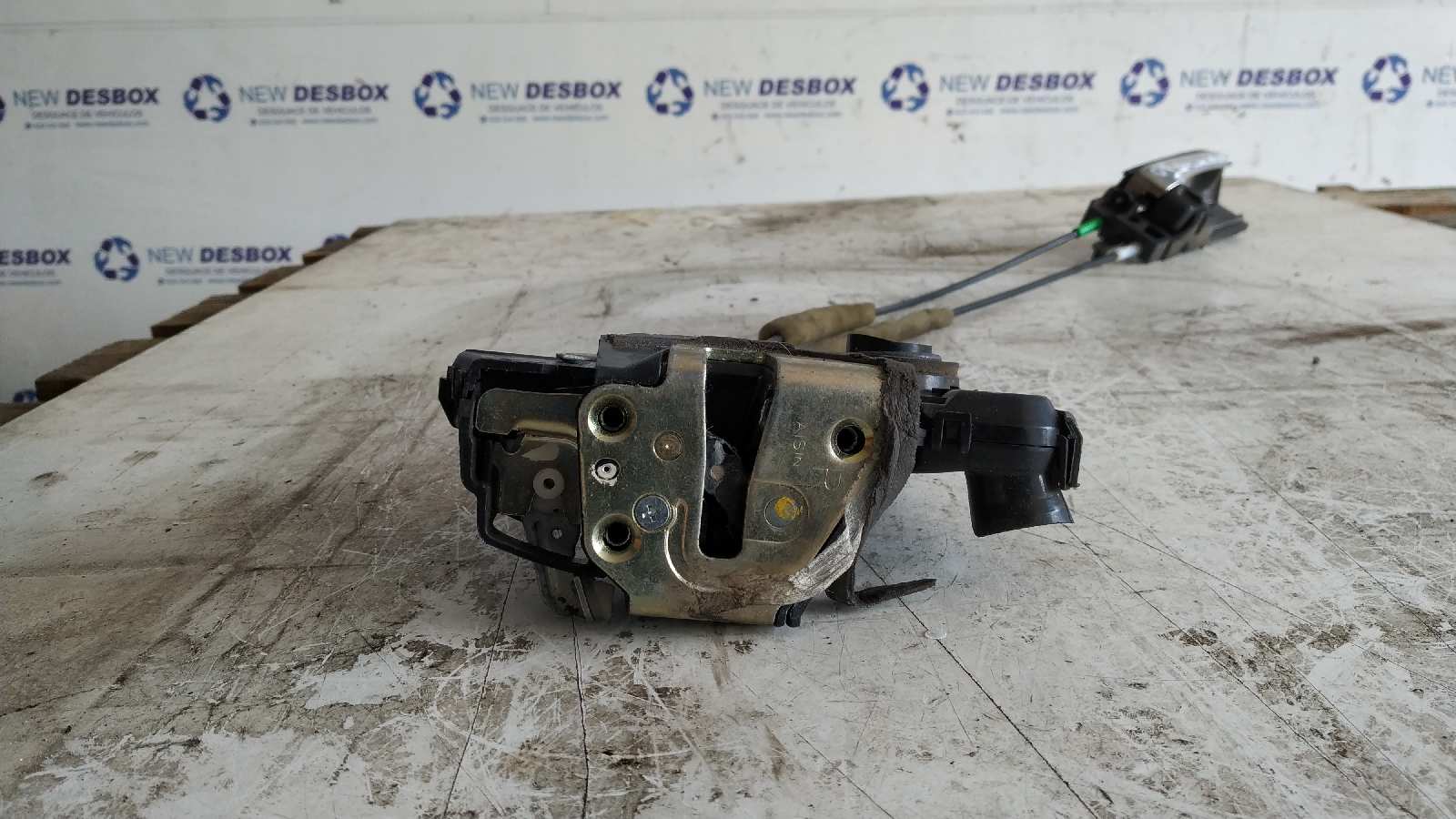 CERRADURA PUERTA DELANTERA DERECHA TOYOTA COROLLA (E12) - vista 5