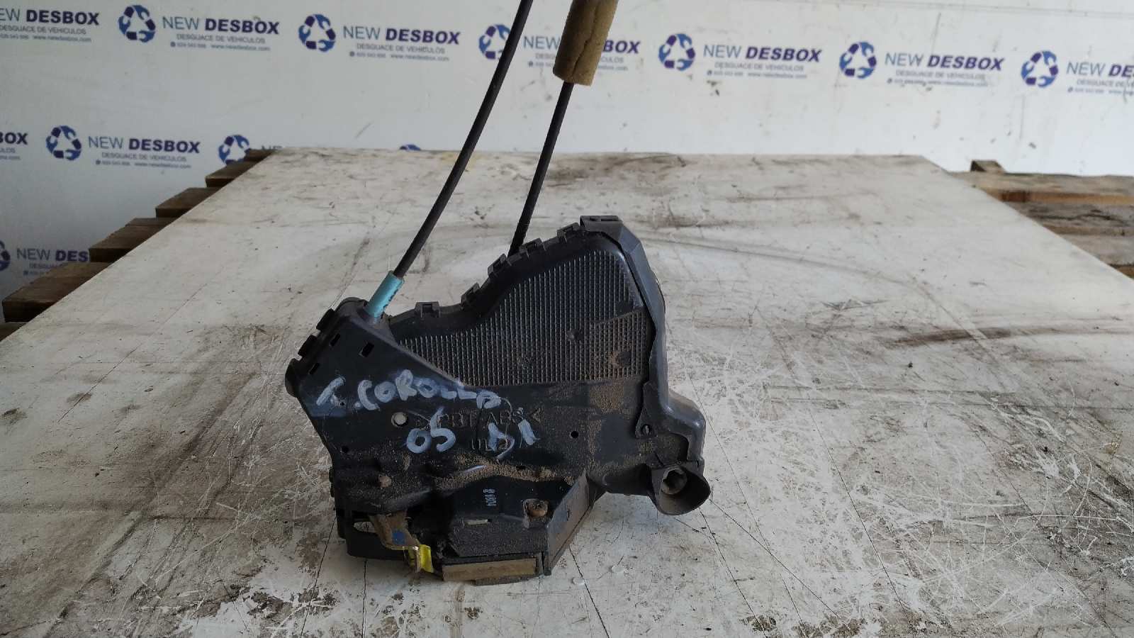 CERRADURA PUERTA DELANTERA IZQUIERDA TOYOTA COROLLA (E12)