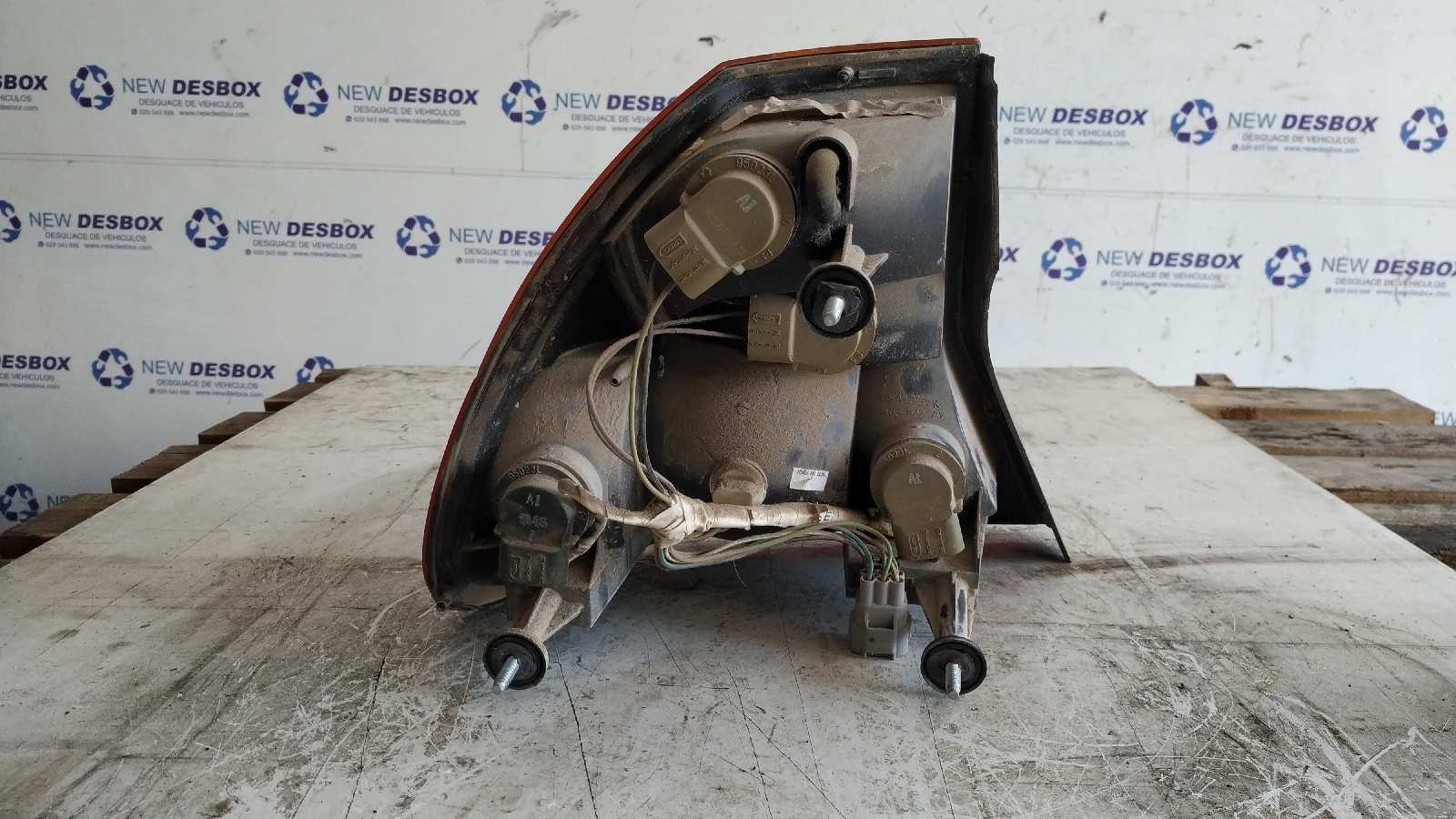 PILOTO TRASERO DERECHO CHRYSLER 300 M (LR) - vista 3