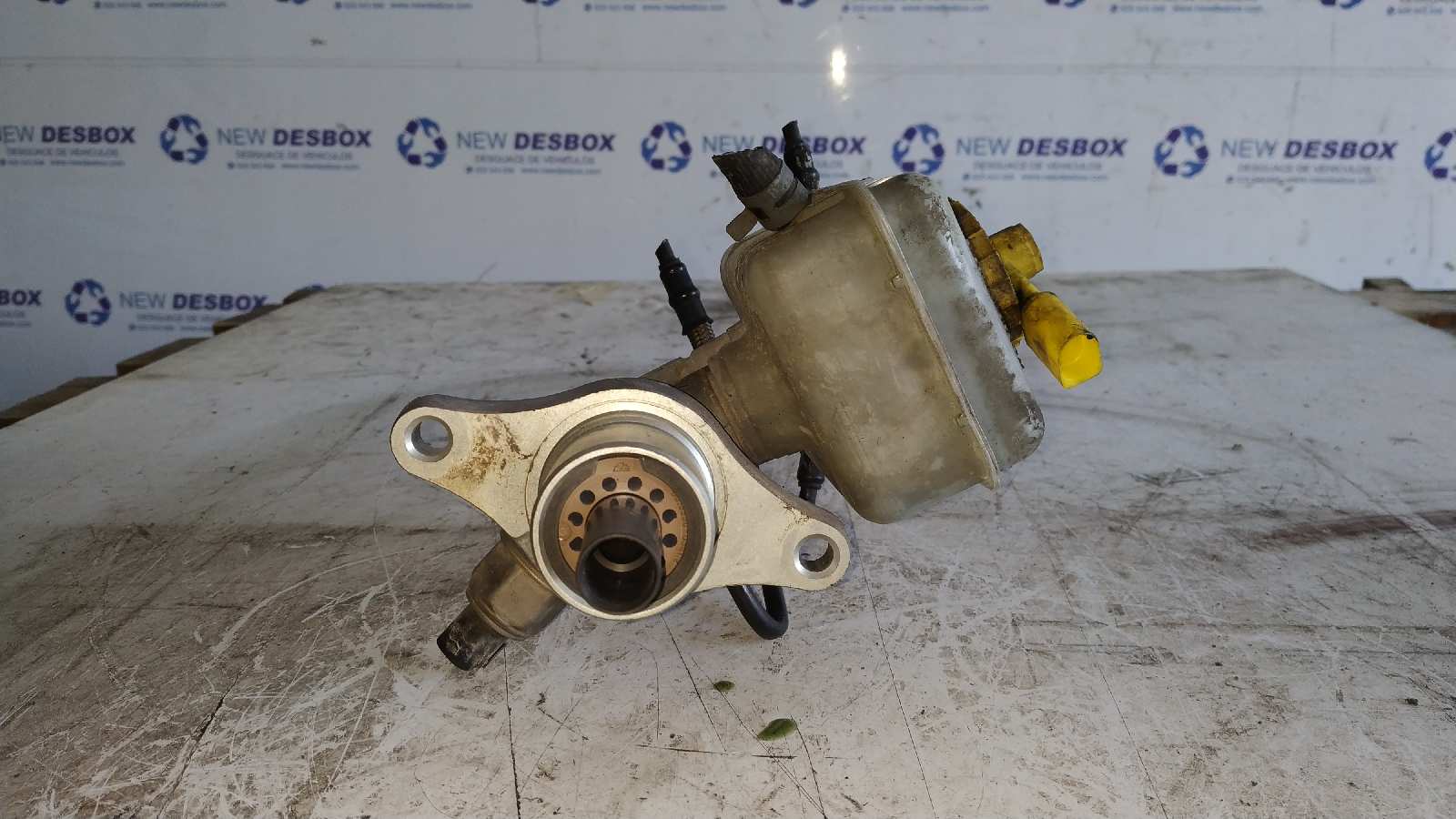 BOMBA FRENO VOLKSWAGEN GOLF IV BERLINA (1J1) - vista 4