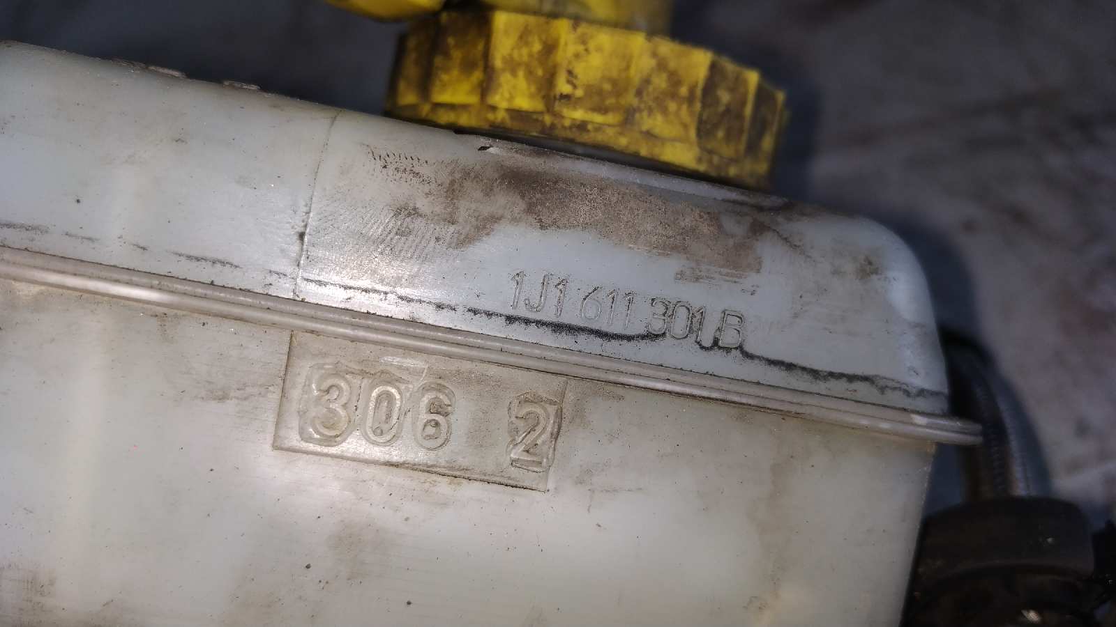 BOMBA FRENO VOLKSWAGEN GOLF IV BERLINA (1J1) - vista 5