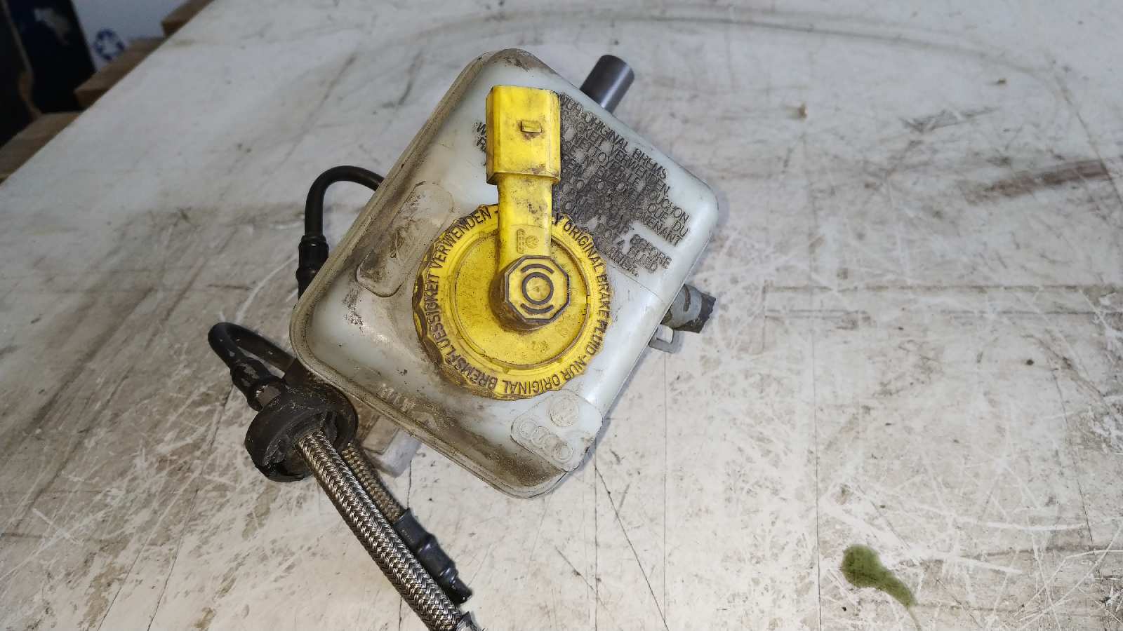 BOMBA FRENO VOLKSWAGEN GOLF IV BERLINA (1J1) - vista 2