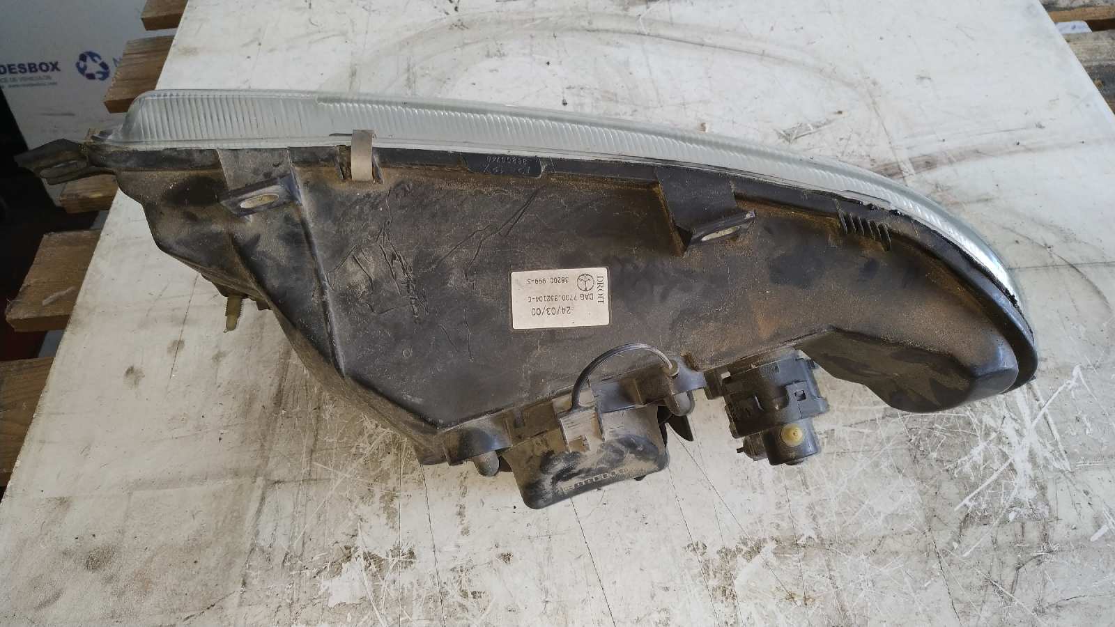 FARO DERECHO OPEL MOVANO - vista 2