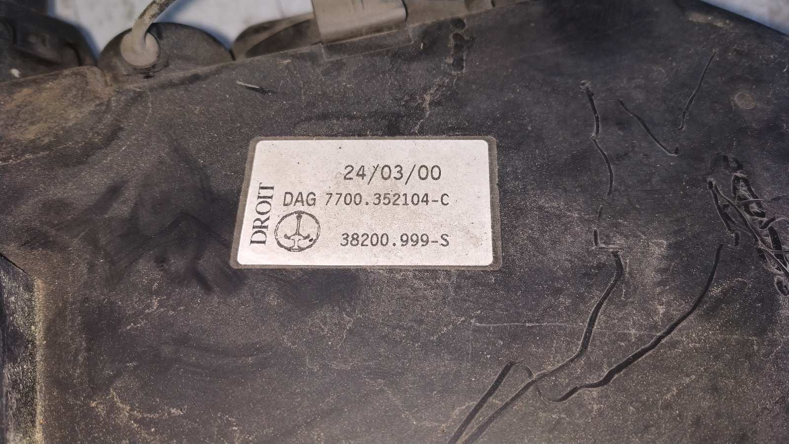 FARO DERECHO OPEL MOVANO - vista 3